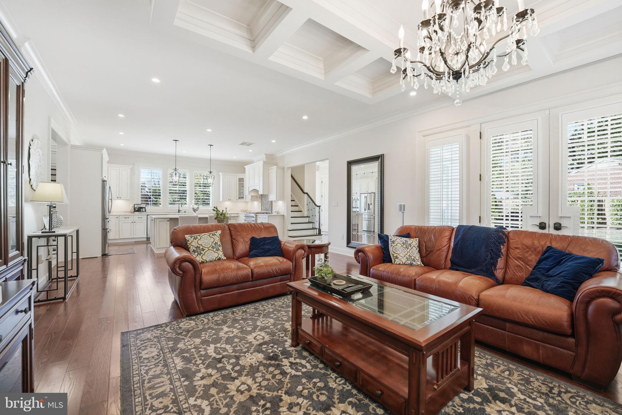 VIENNA WOODS - Residential