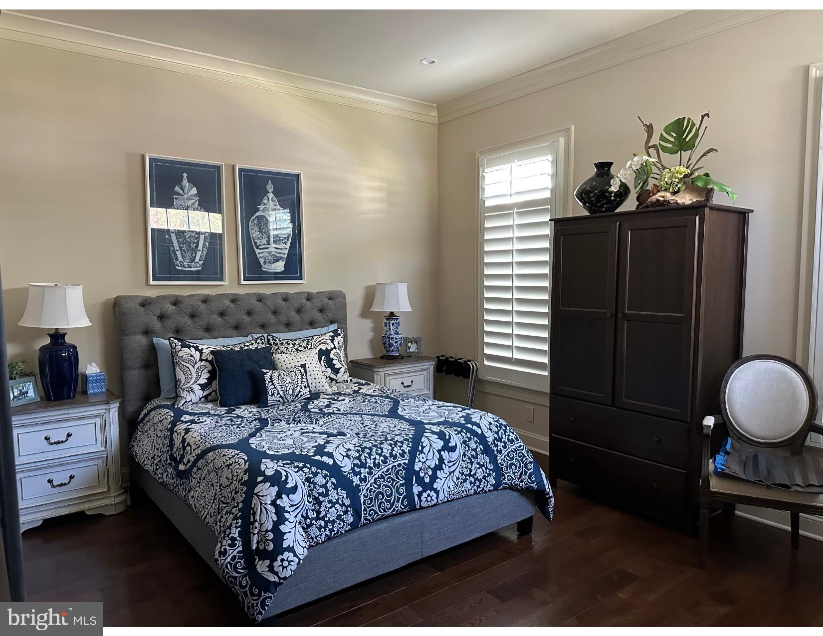 VIENNA WOODS - Residential