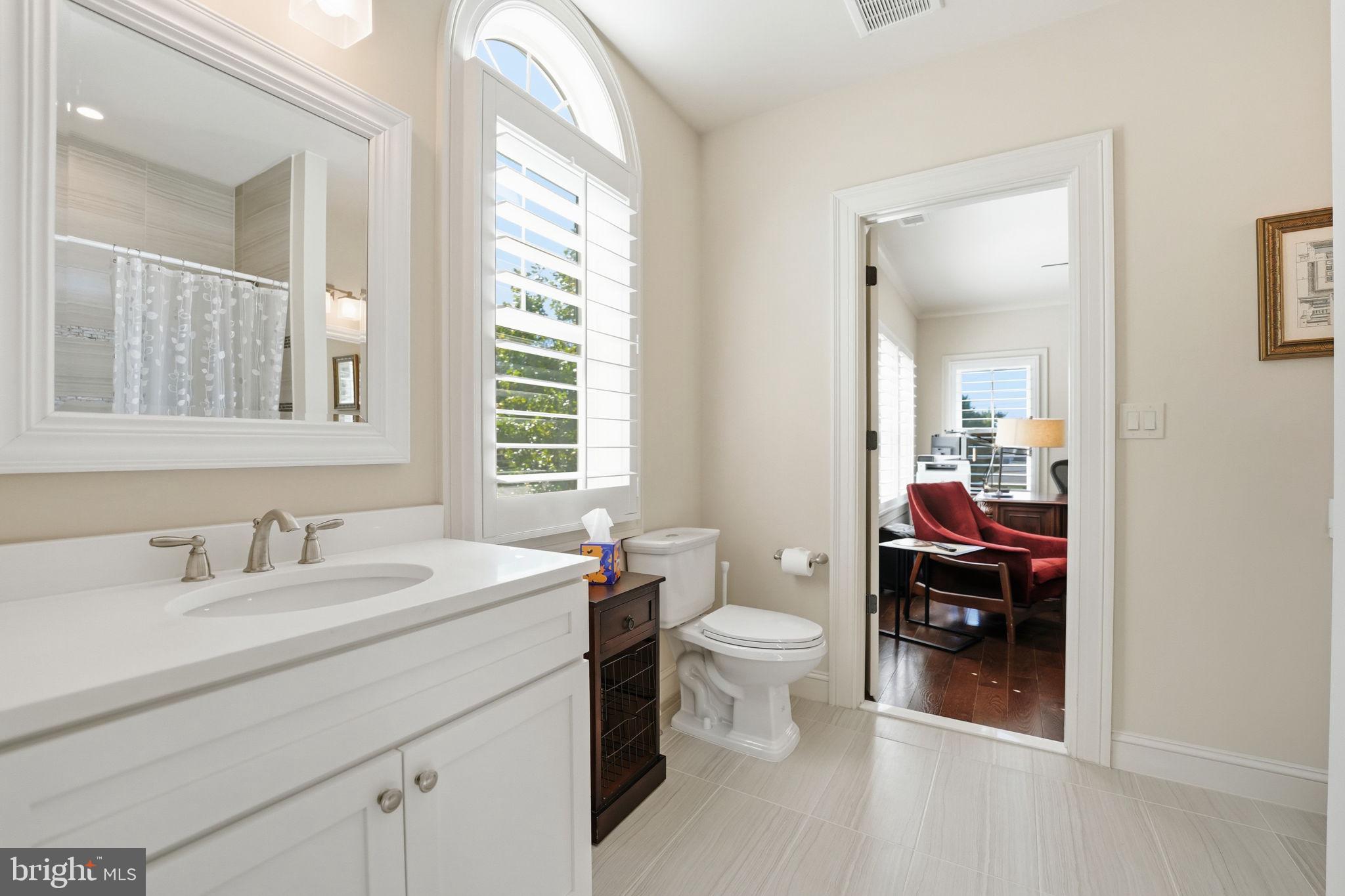 VIENNA WOODS - Residential