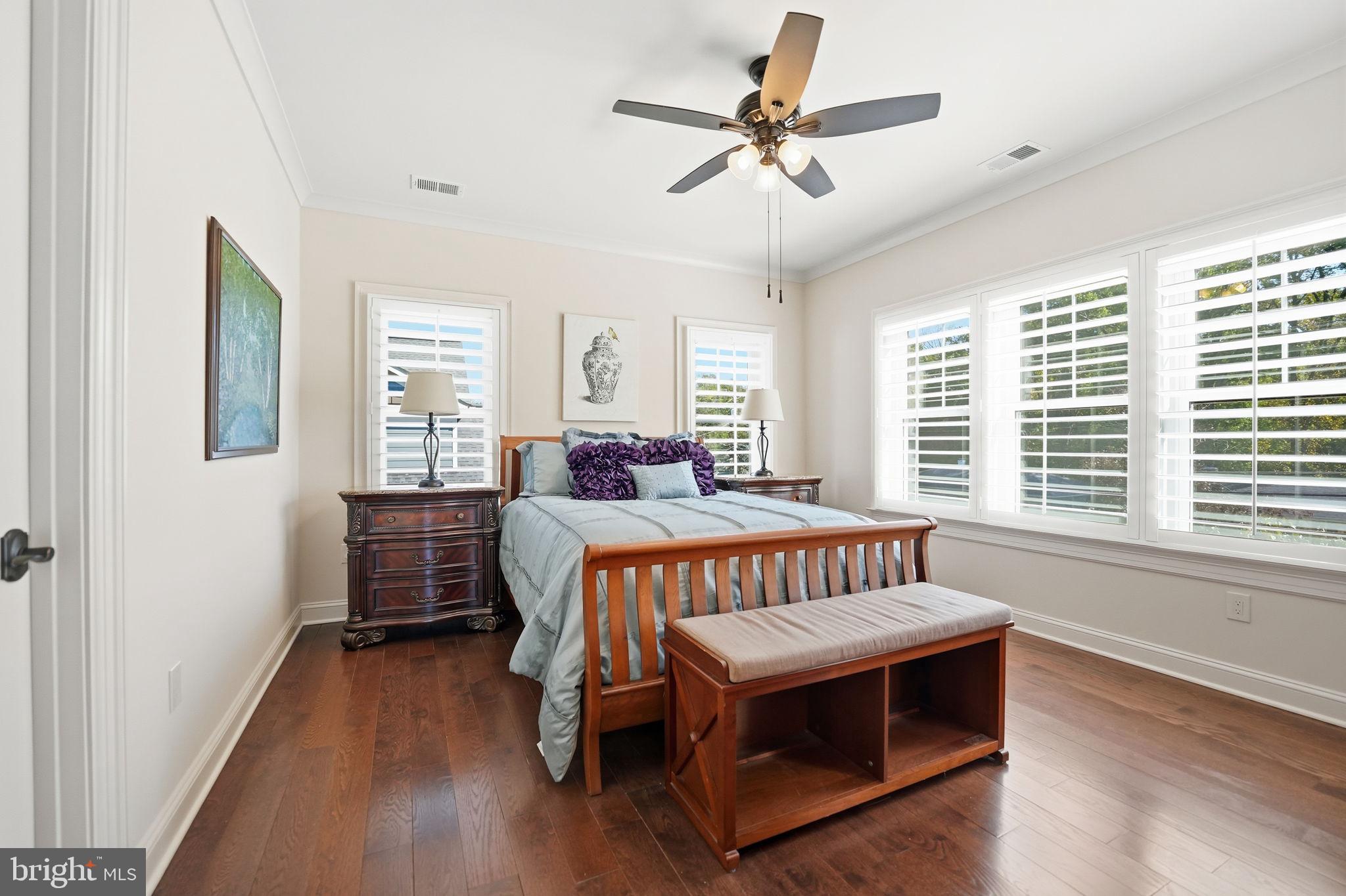 VIENNA WOODS - Residential