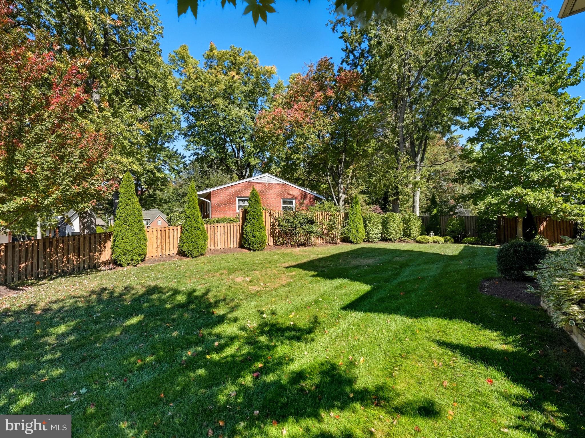 VIENNA WOODS - Residential