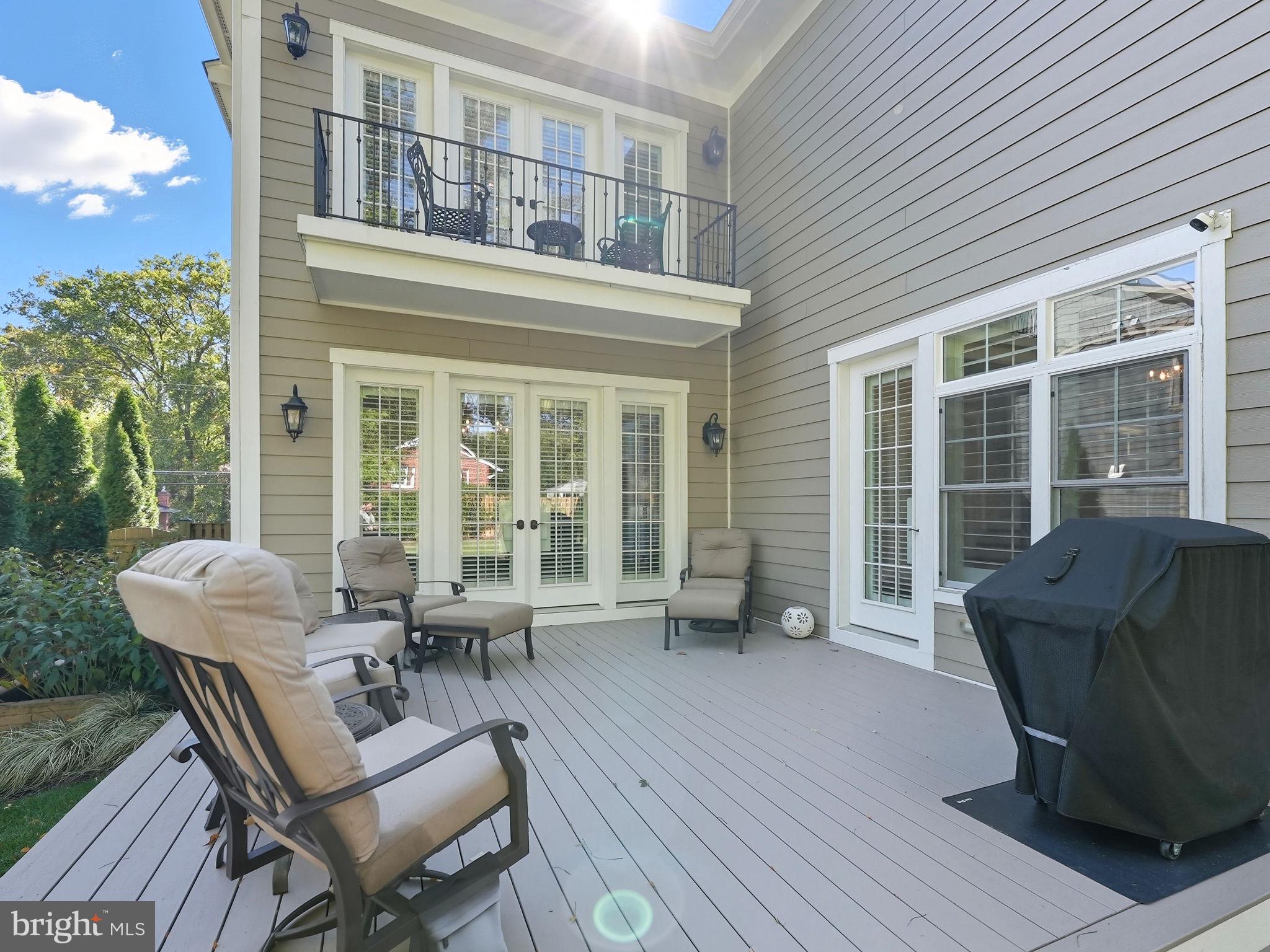 VIENNA WOODS - Residential