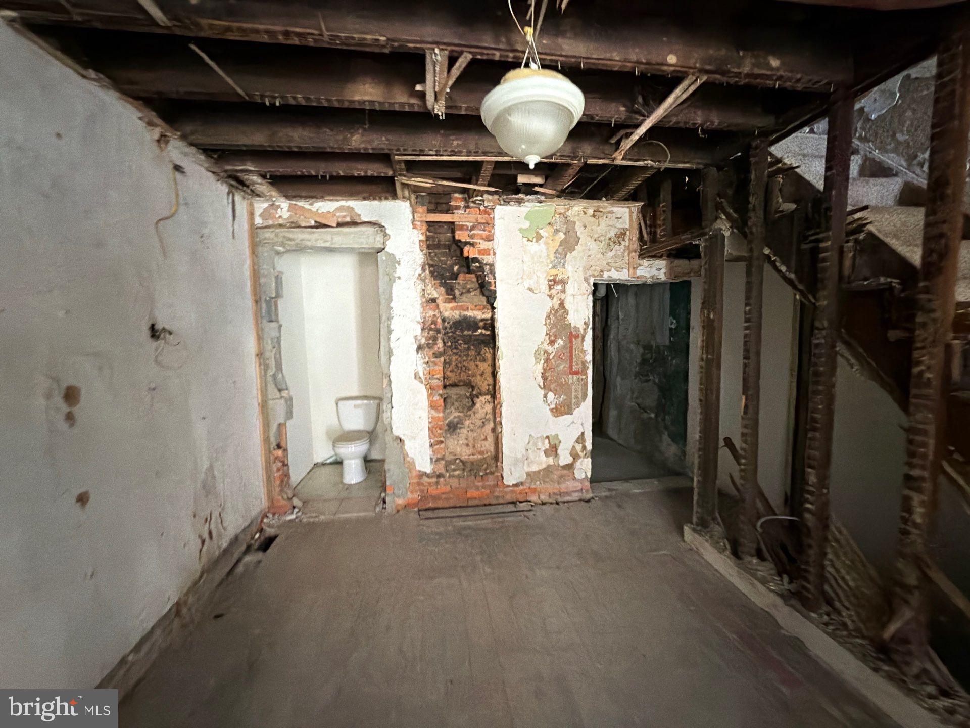 POINT BREEZE - Residential