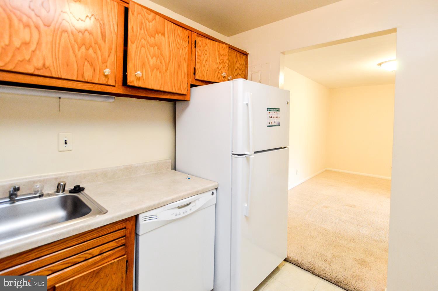 THAYER TOWERS - Residential Lease