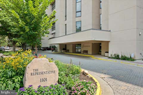 Photo of 1101 S Arlington Ridge Road #402, ARLINGTON, VA 22202 (MLS # VAAR2077906)