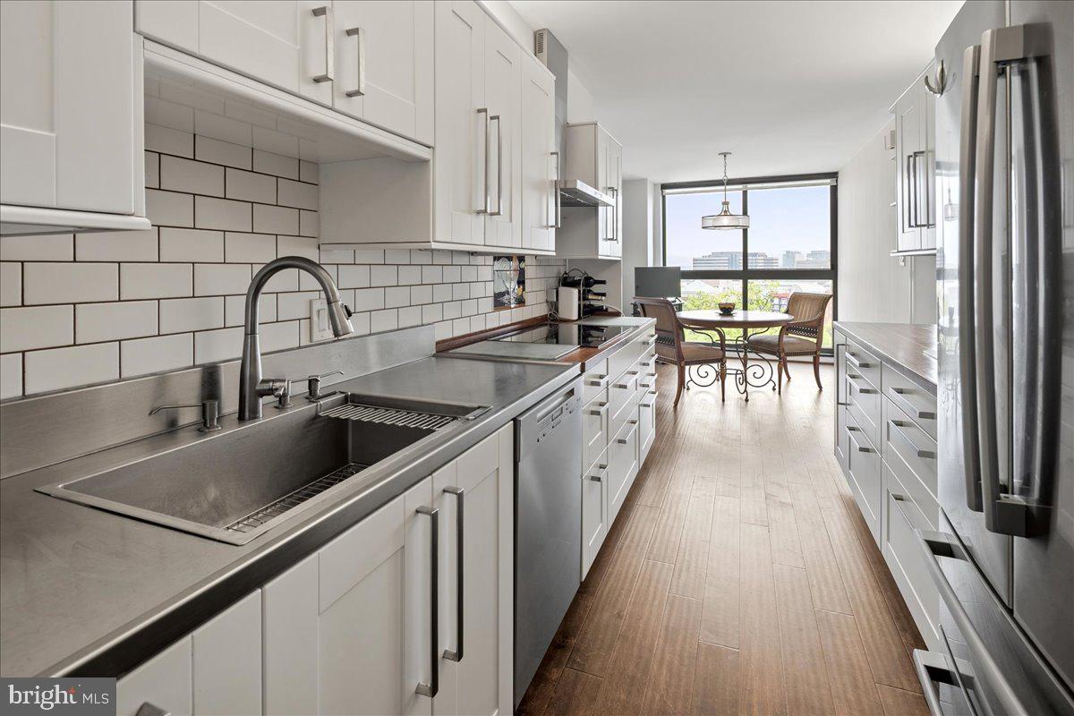 1101 S ARLINGTON RIDGE ROAD 402