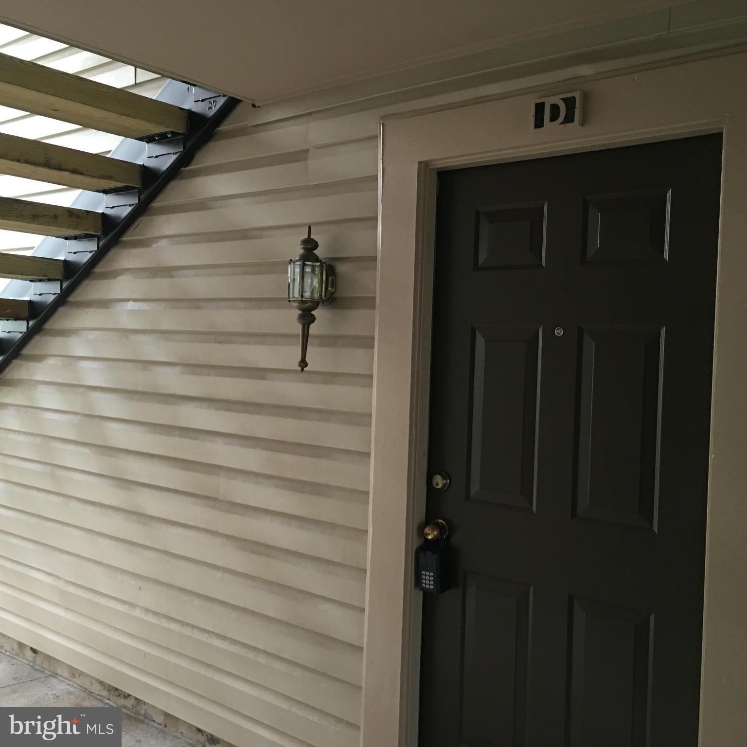 VICTORIA CROSSINGS AT MANCHESTER LAKES - Residential Lease