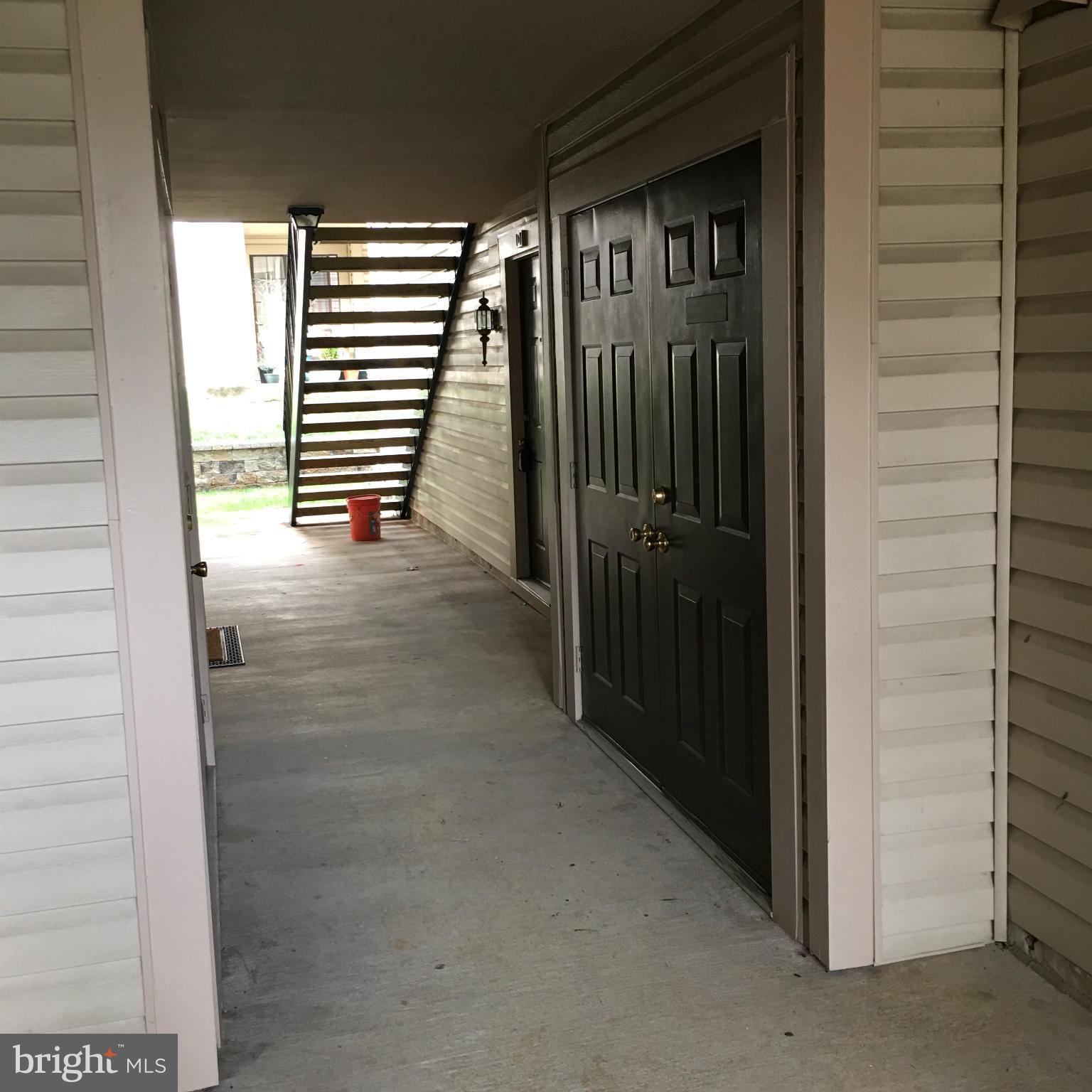 VICTORIA CROSSINGS AT MANCHESTER LAKES - Residential Lease