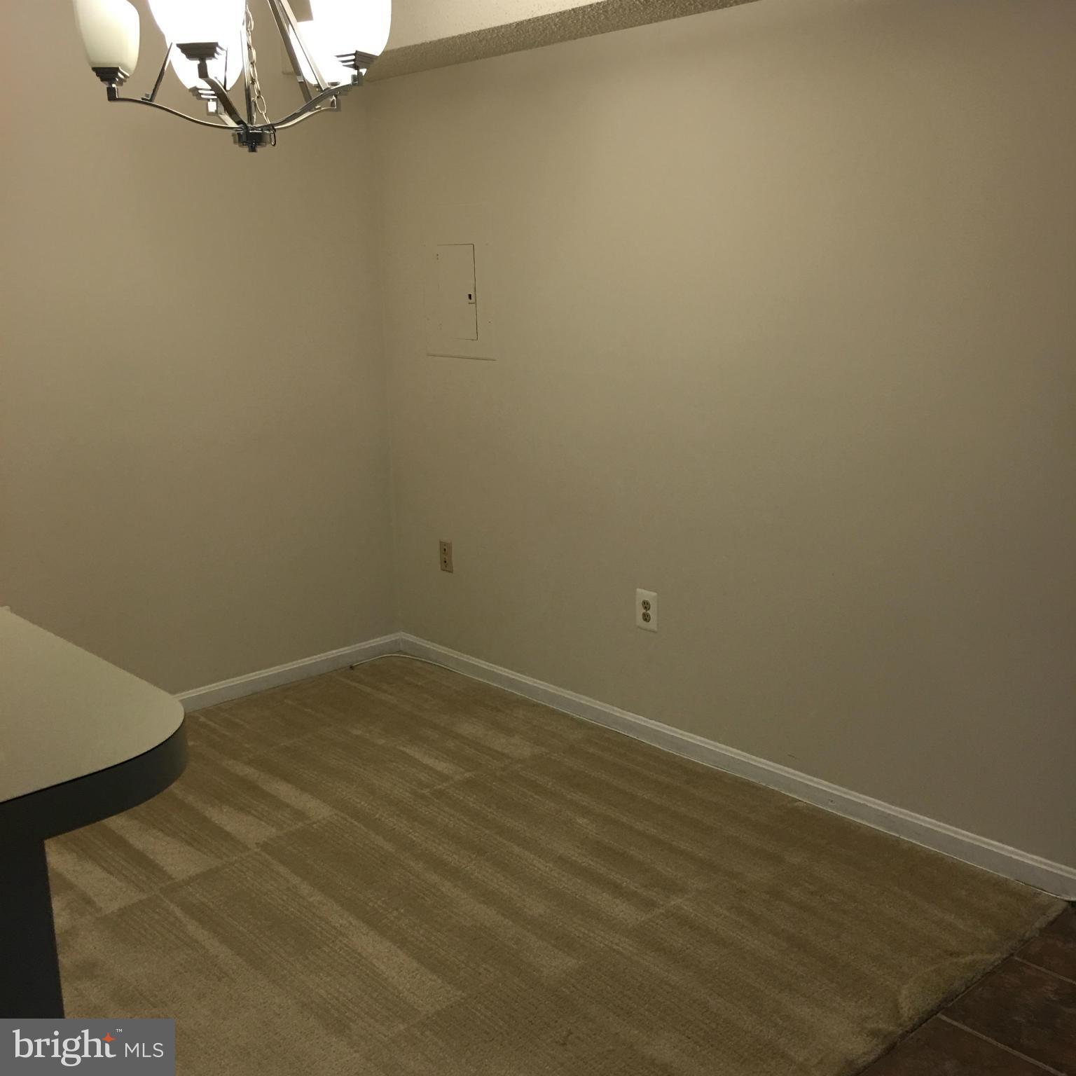 VICTORIA CROSSINGS AT MANCHESTER LAKES - Residential Lease