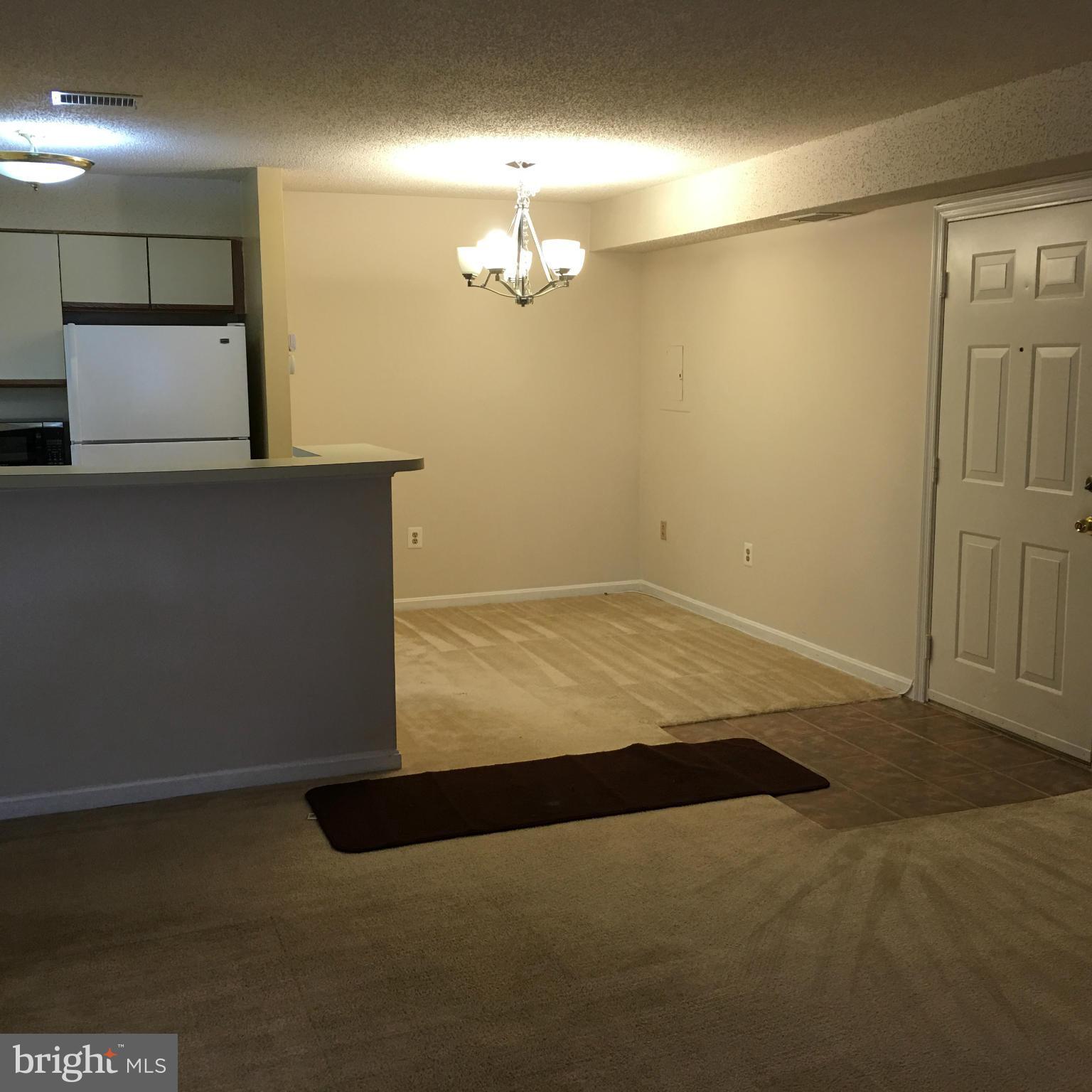 VICTORIA CROSSINGS AT MANCHESTER LAKES - Residential Lease