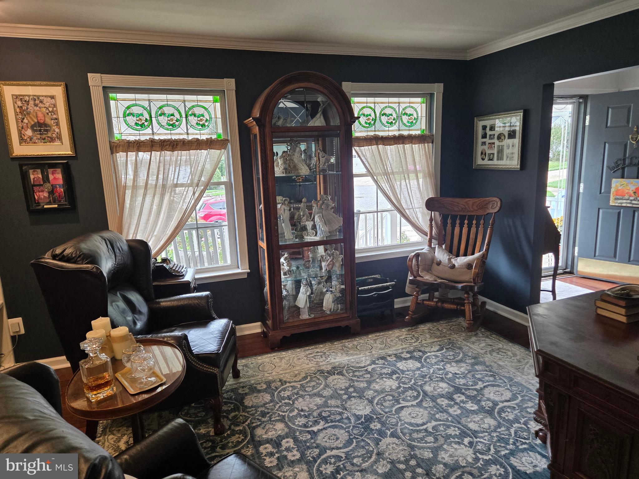 CONSTANT FRIENDSHIP - Residential