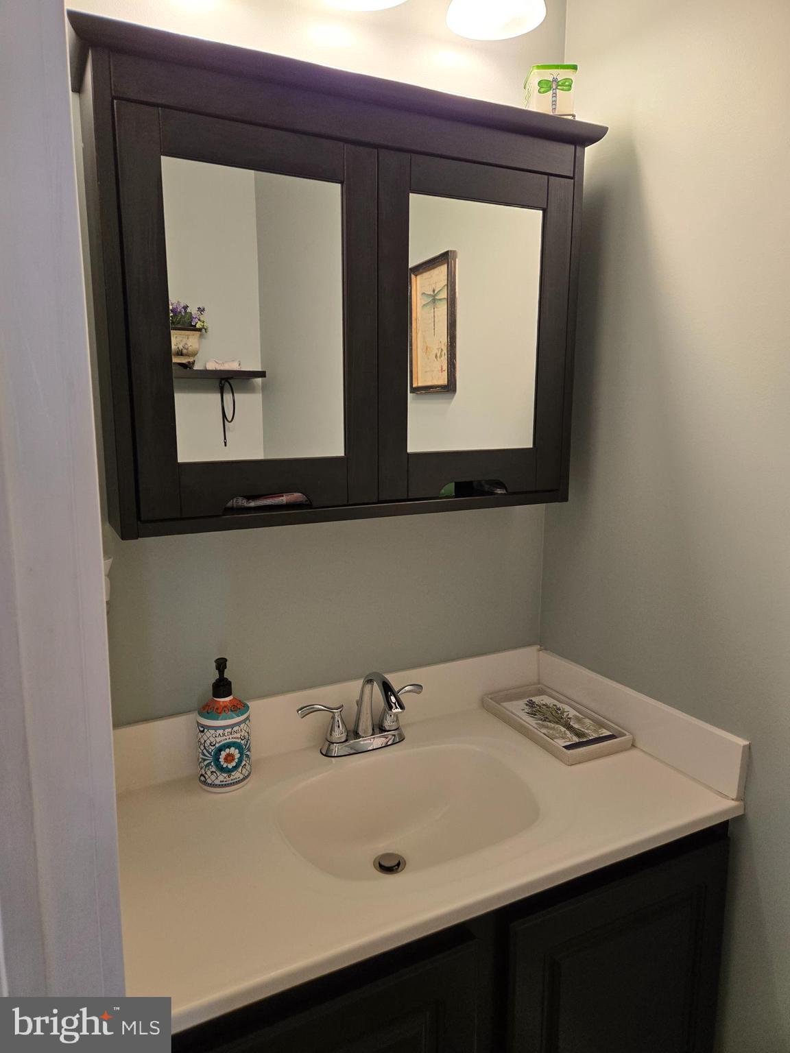 CONSTANT FRIENDSHIP - Residential