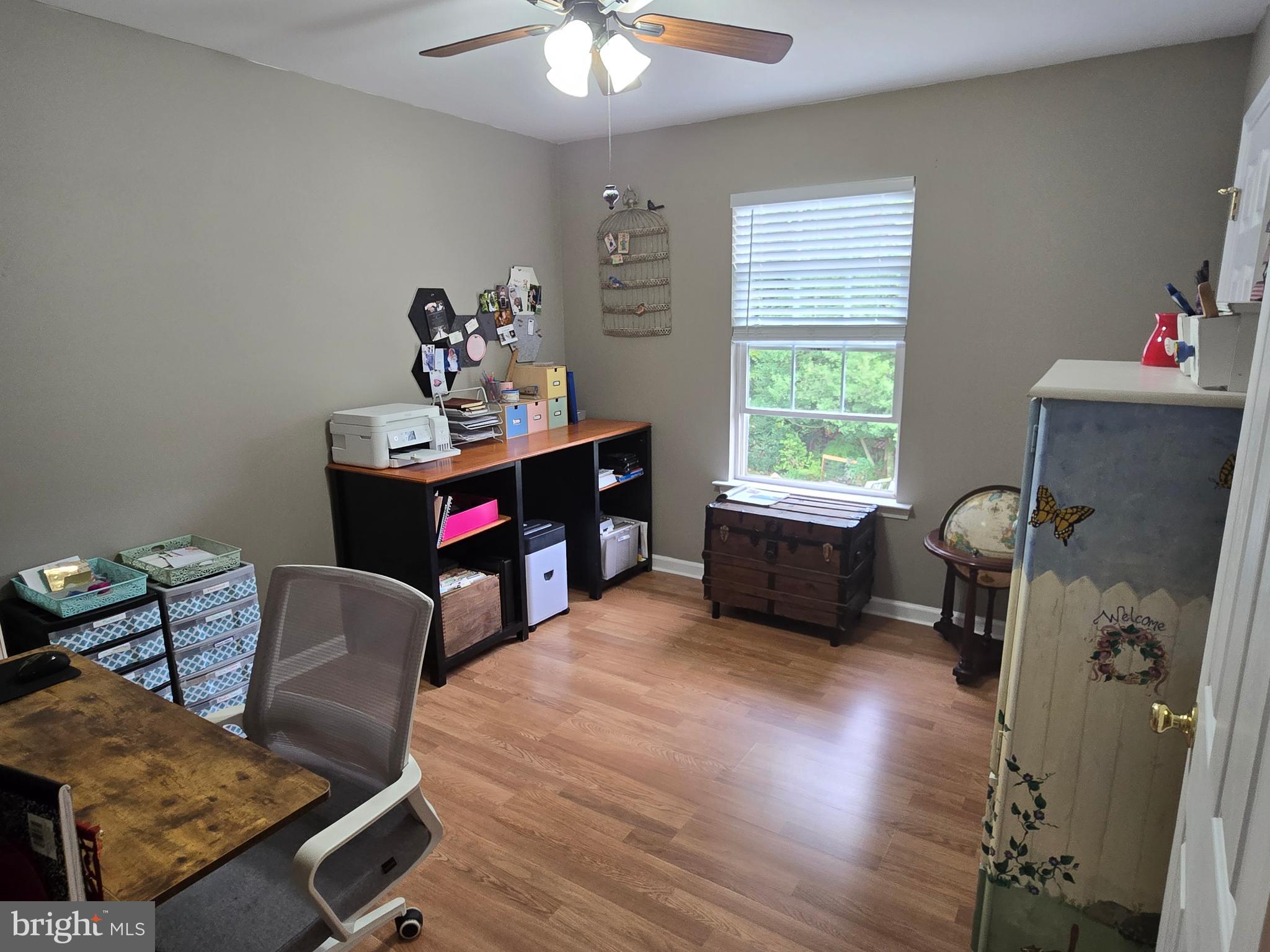 CONSTANT FRIENDSHIP - Residential