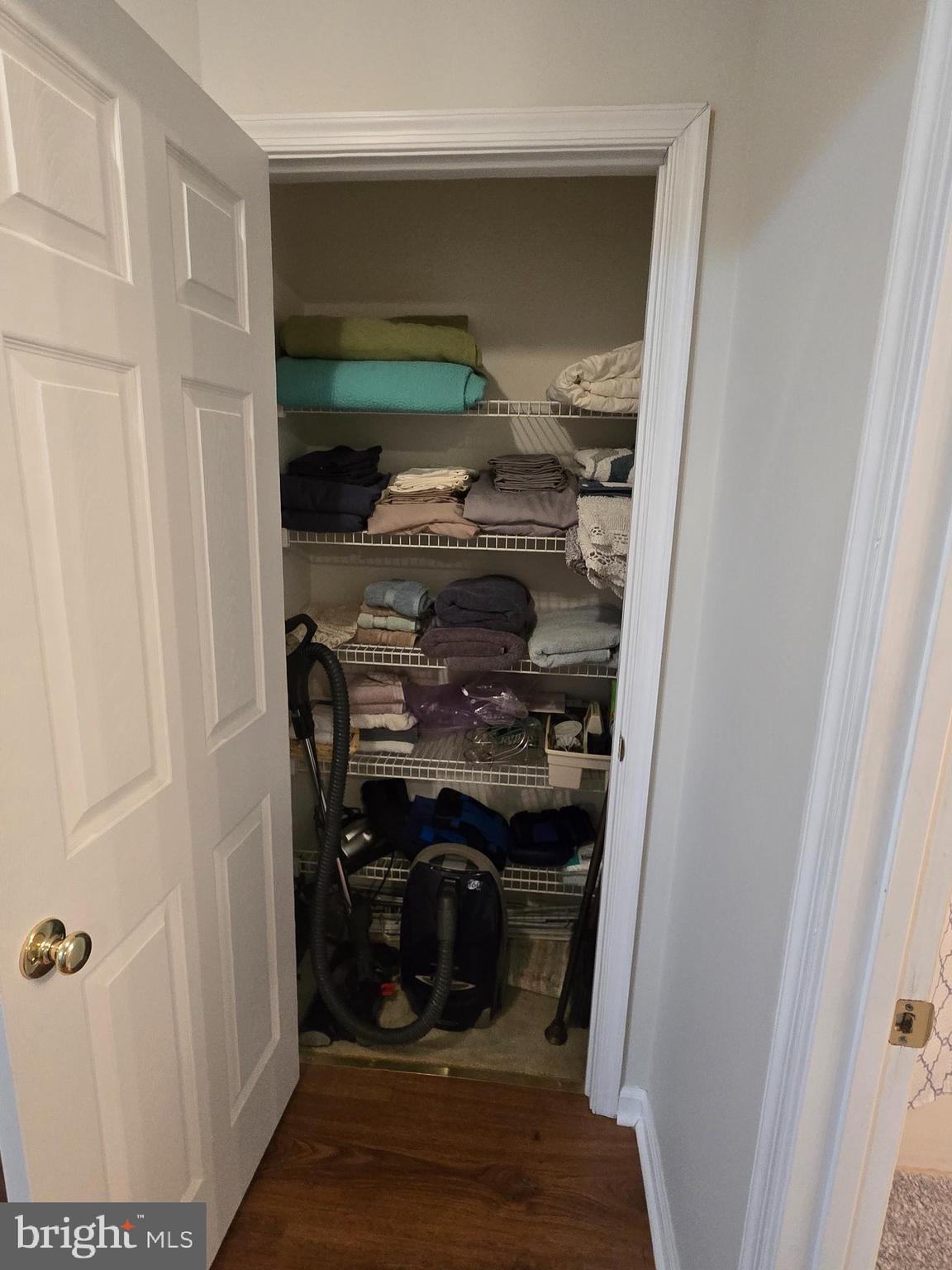 CONSTANT FRIENDSHIP - Residential