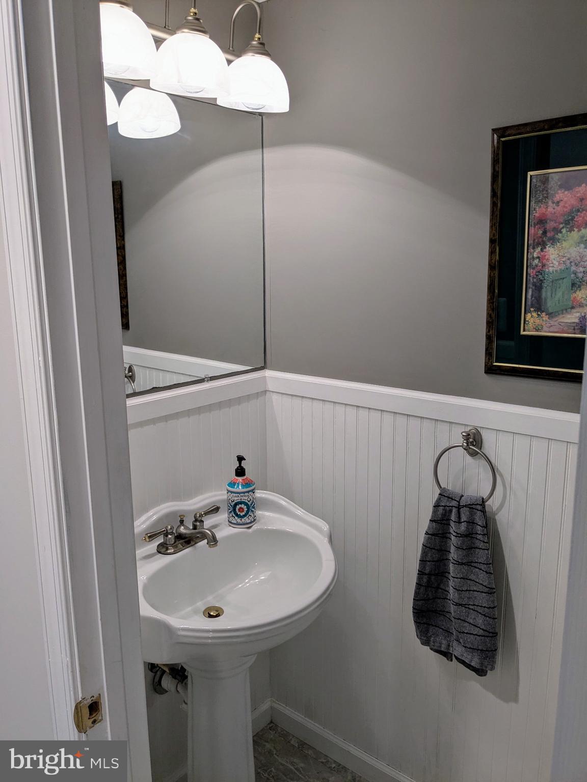 CONSTANT FRIENDSHIP - Residential