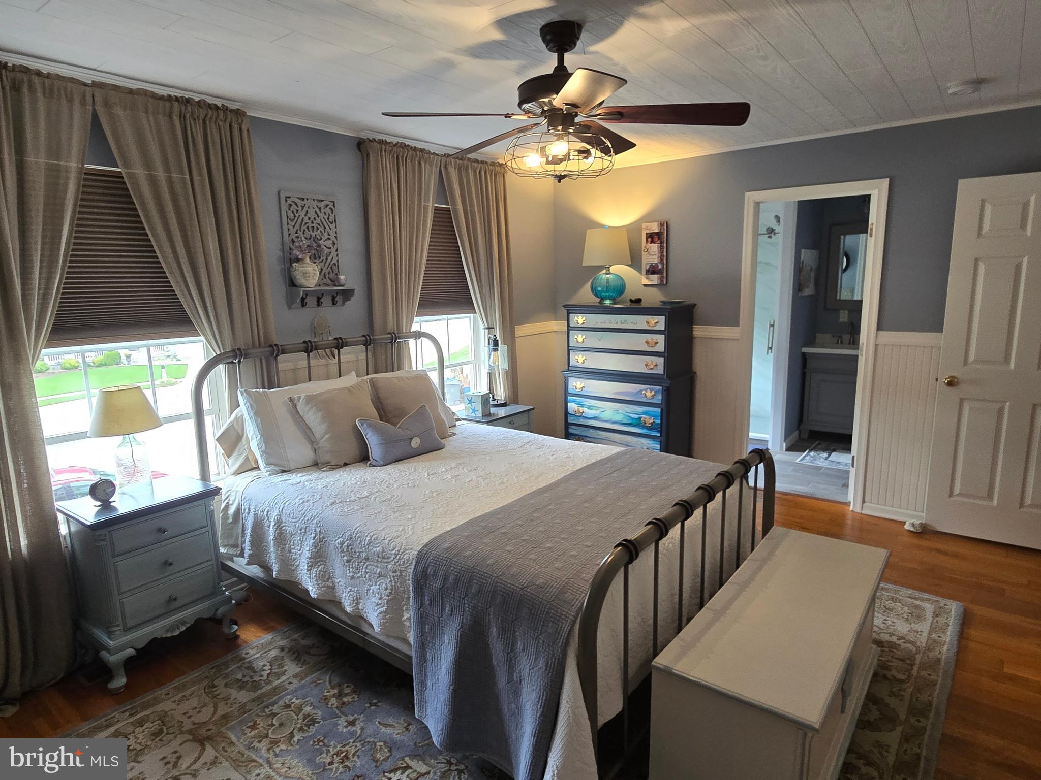 CONSTANT FRIENDSHIP - Residential