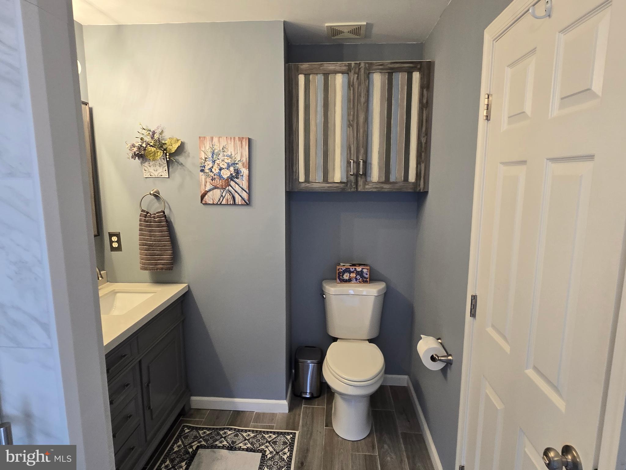 CONSTANT FRIENDSHIP - Residential