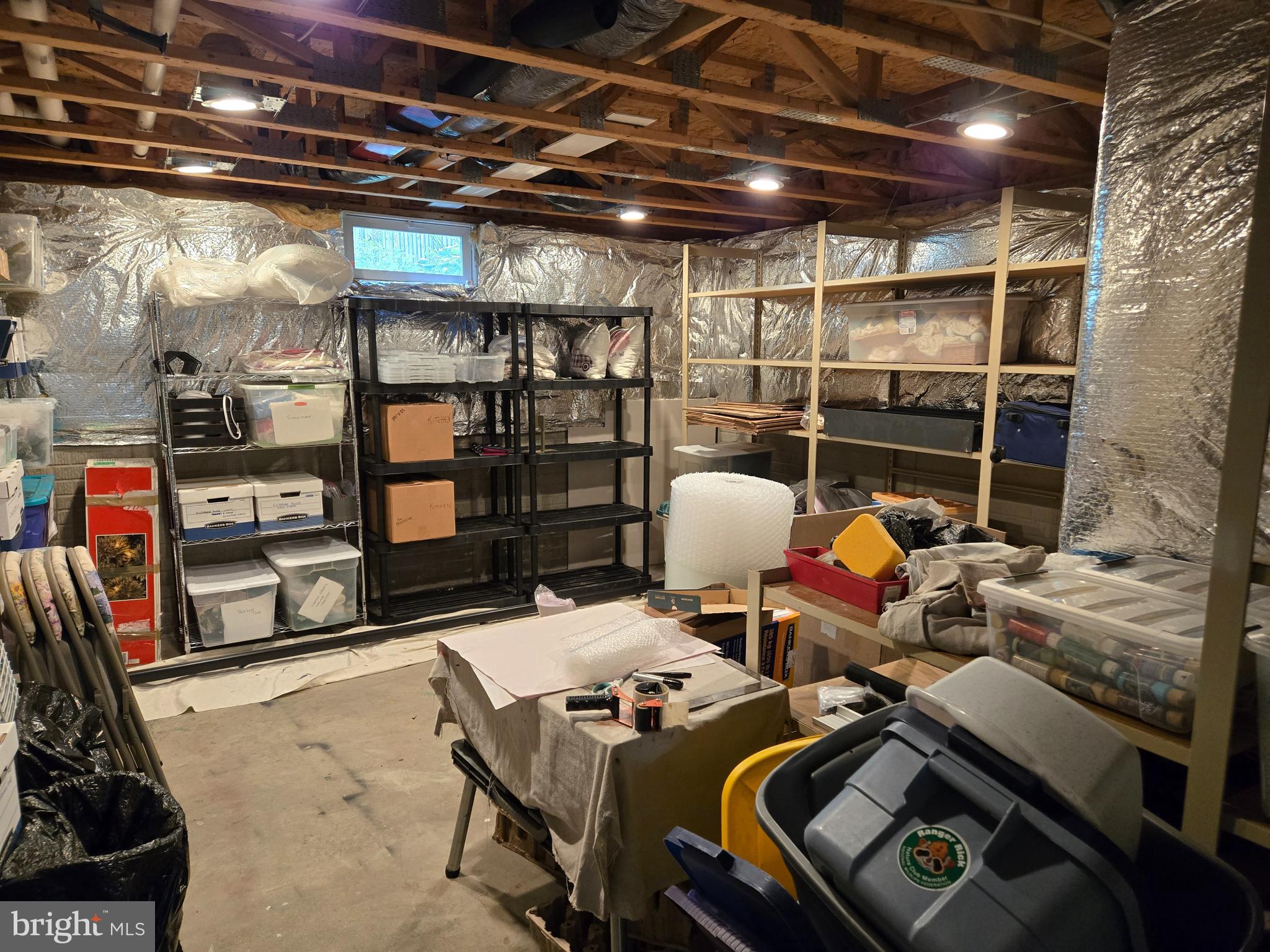 CONSTANT FRIENDSHIP - Residential