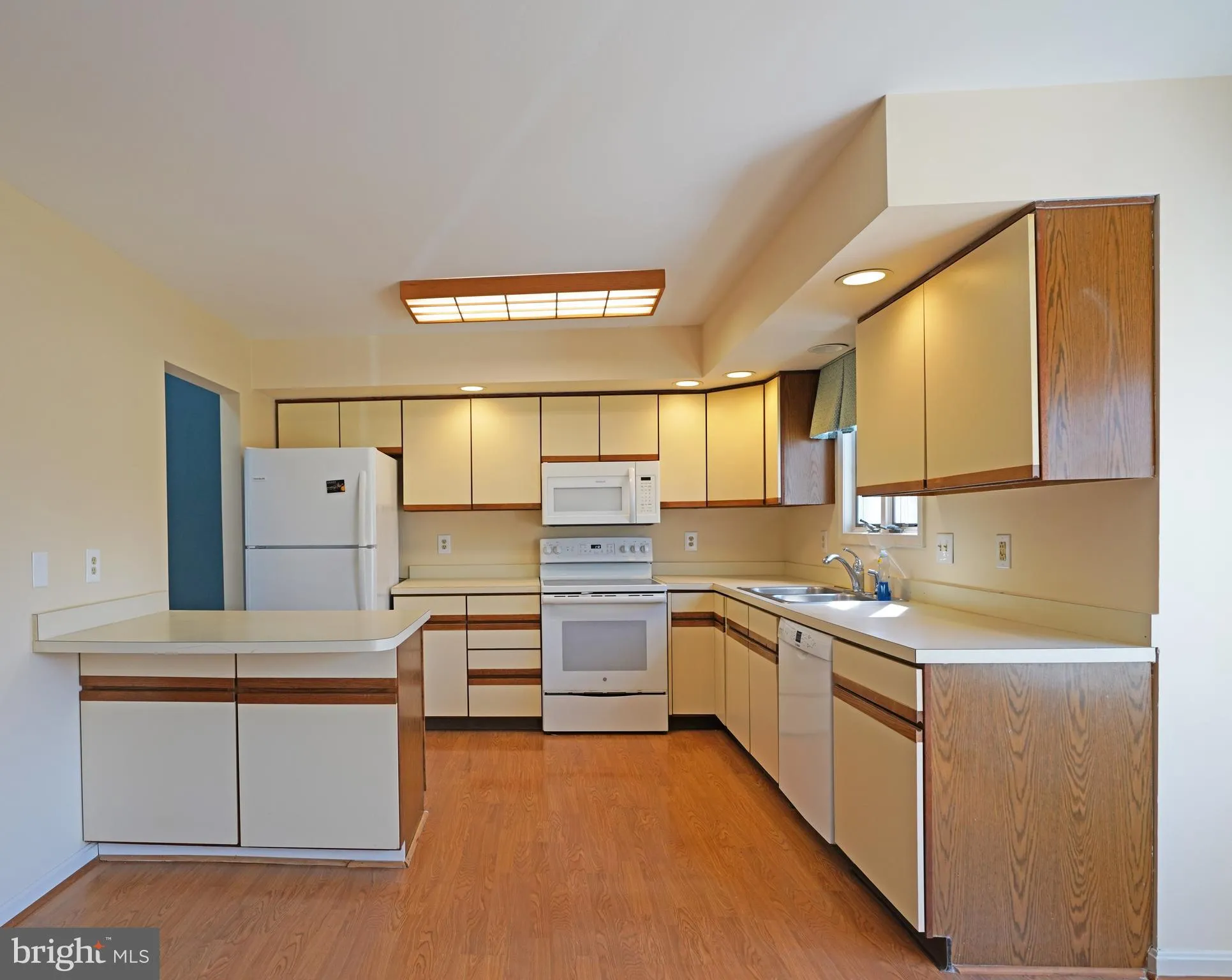 Rehoboth Beach, Delaware 19971, United States, 3 Bedrooms Bedrooms, ,3 BathroomsBathrooms,Residential,Active,98512