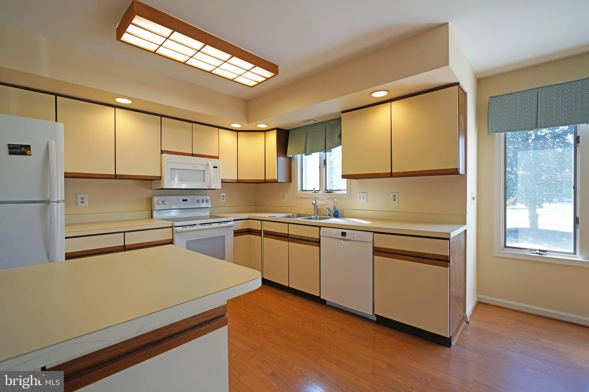 Rehoboth Beach, Delaware 19971, United States, 3 Bedrooms Bedrooms, ,3 BathroomsBathrooms,Residential,Active,98512