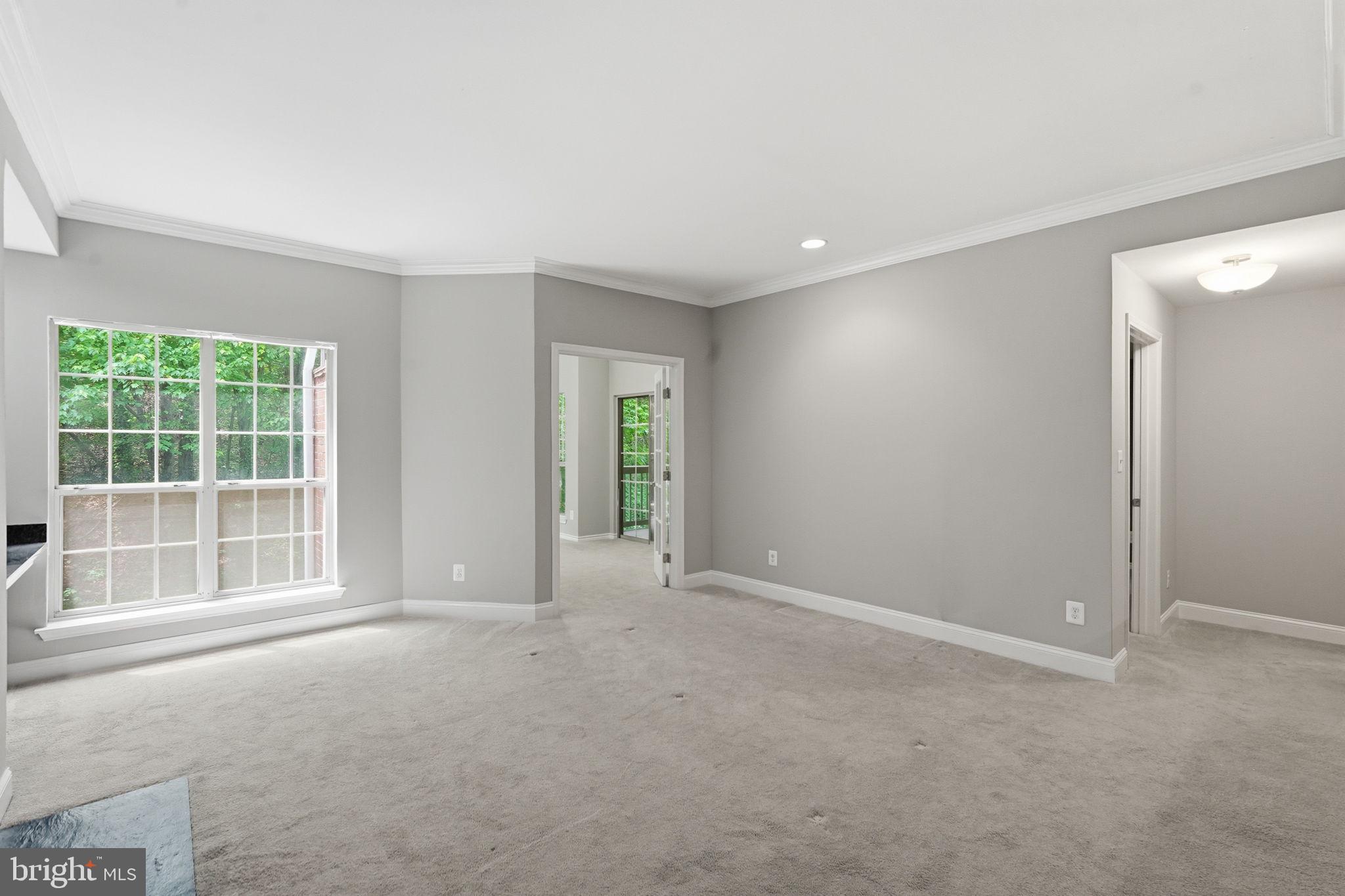 PENDERBROOK SQUARE CONDOMINIUMS - Residential