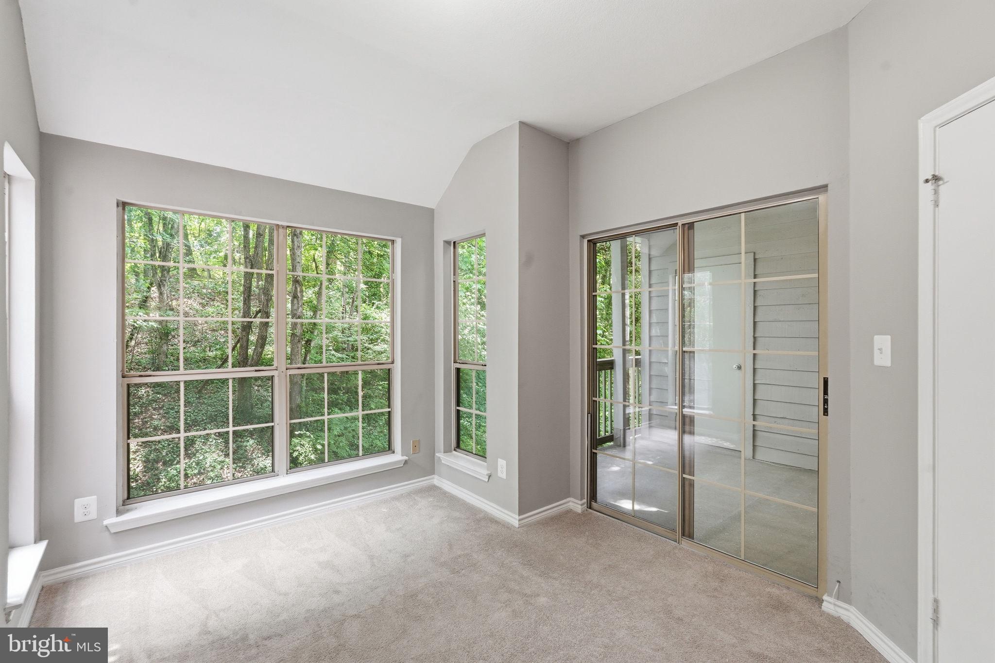 PENDERBROOK SQUARE CONDOMINIUMS - Residential