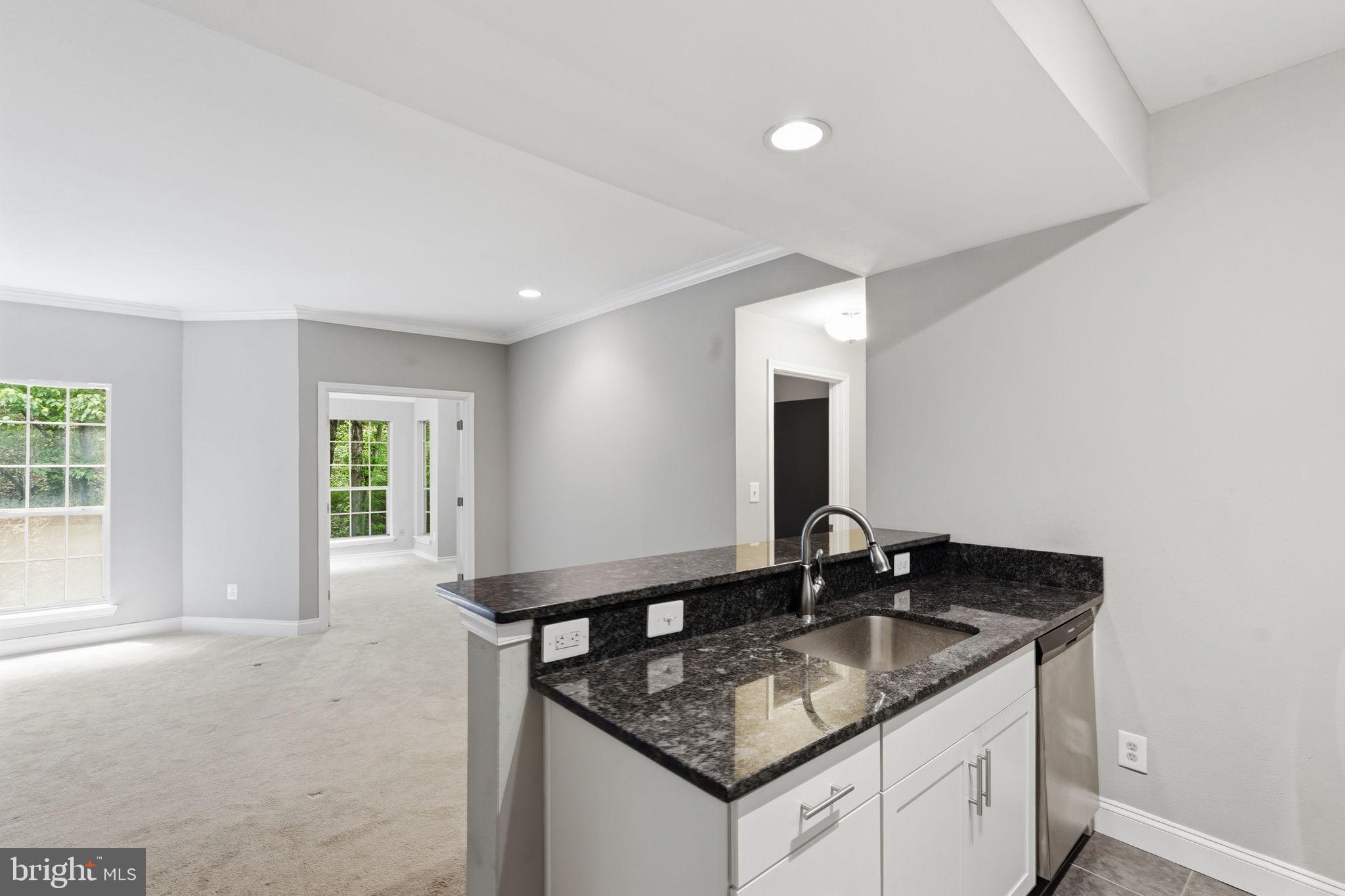 PENDERBROOK SQUARE CONDOMINIUMS - Residential