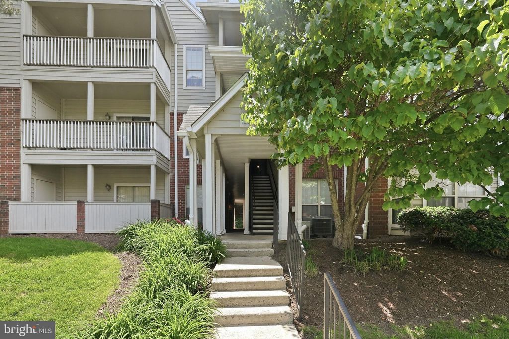 Photo of 12155 Penderview Terrace #823, FAIRFAX, VA 22033 (MLS # VAFX2311564)