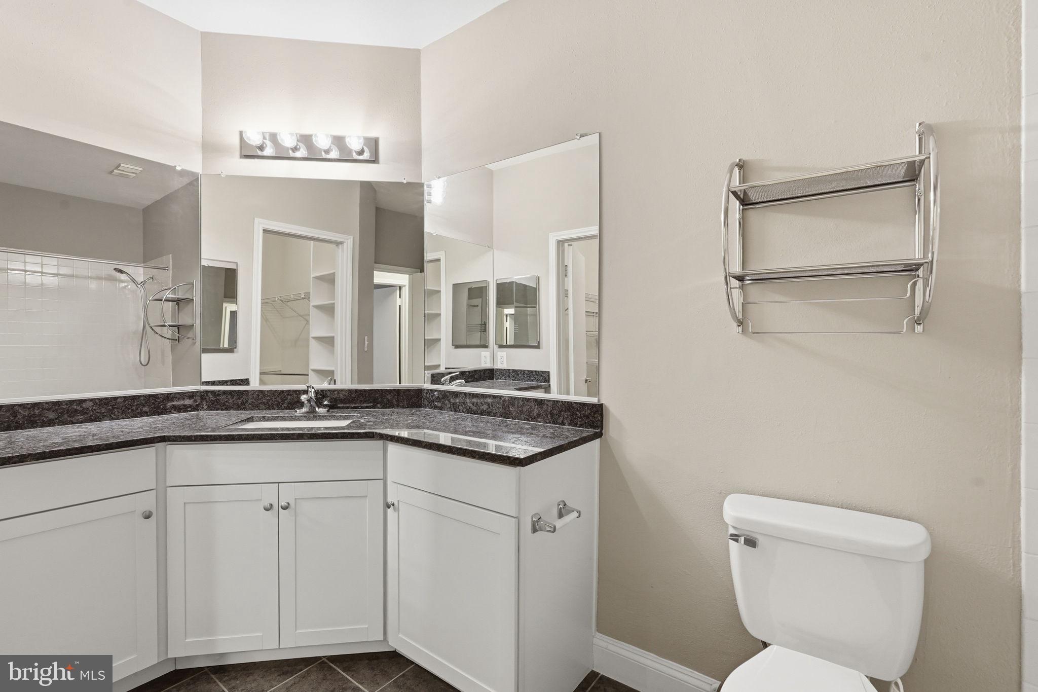 PENDERBROOK SQUARE CONDOMINIUMS - Residential