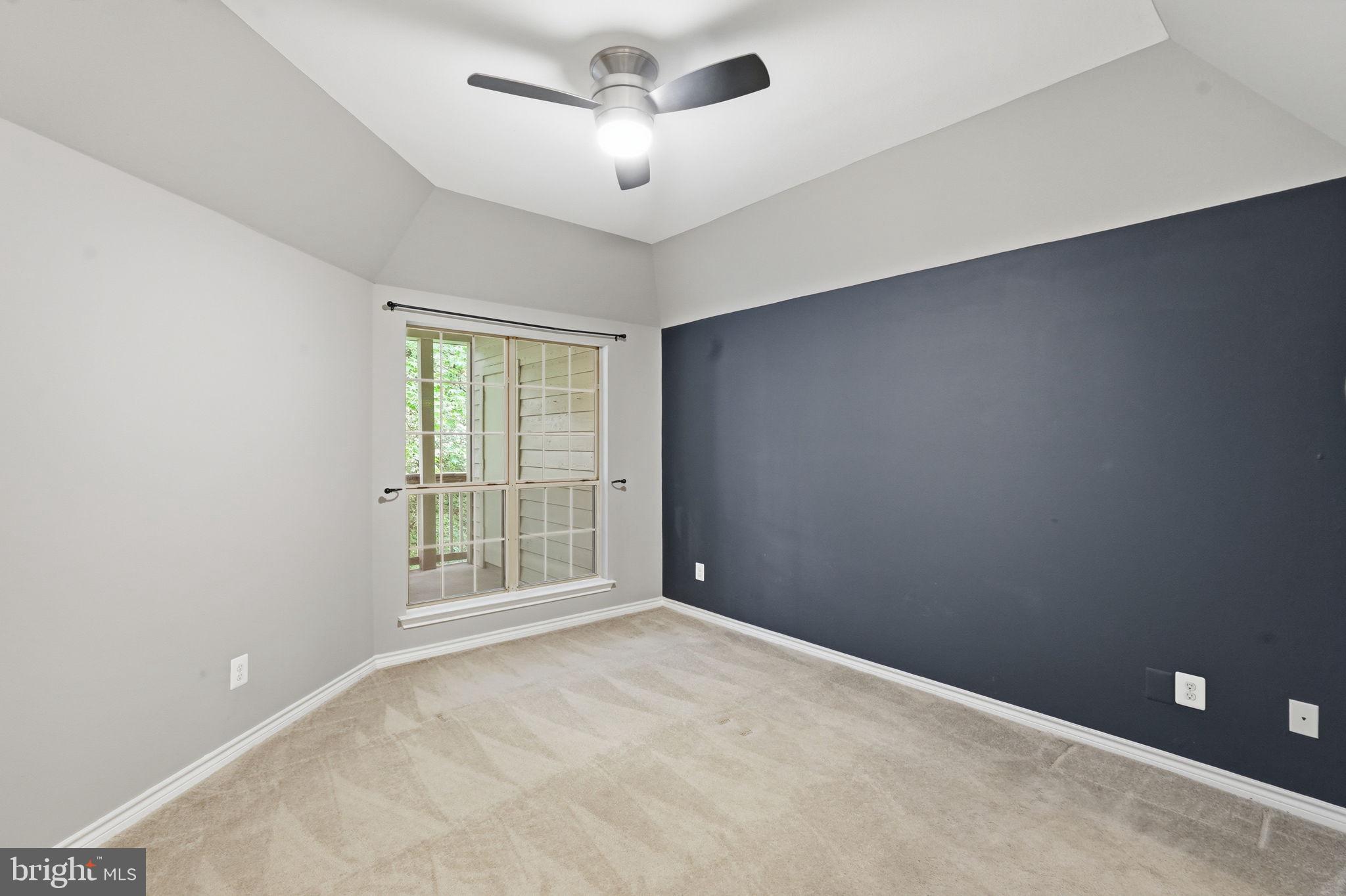 PENDERBROOK SQUARE CONDOMINIUMS - Residential