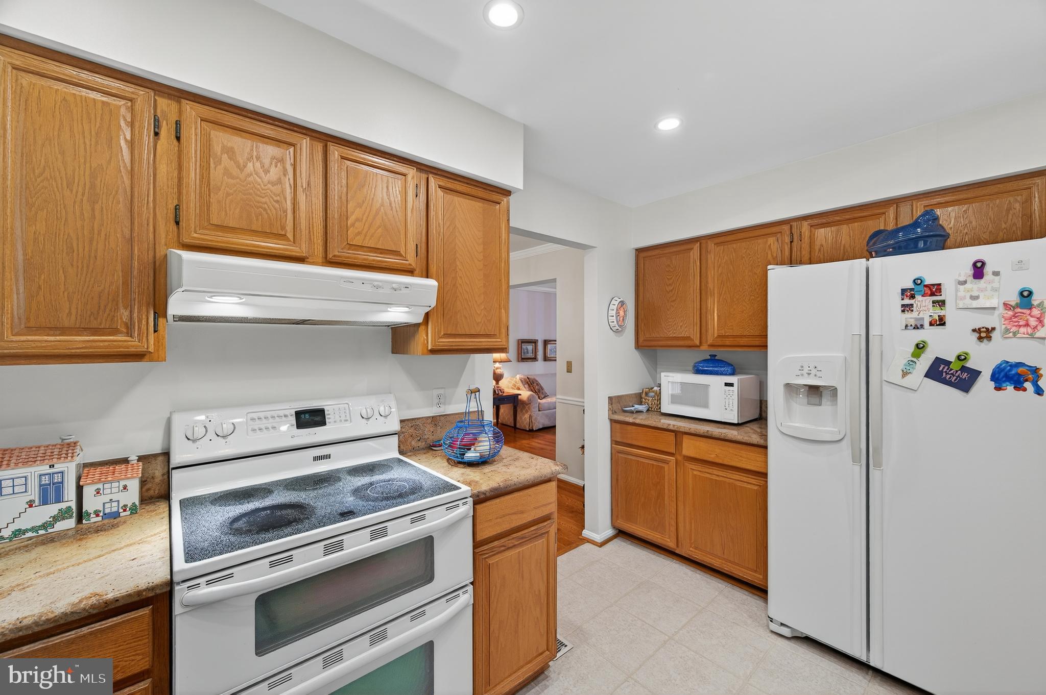 3941 SUNFLOWER CIRCLE