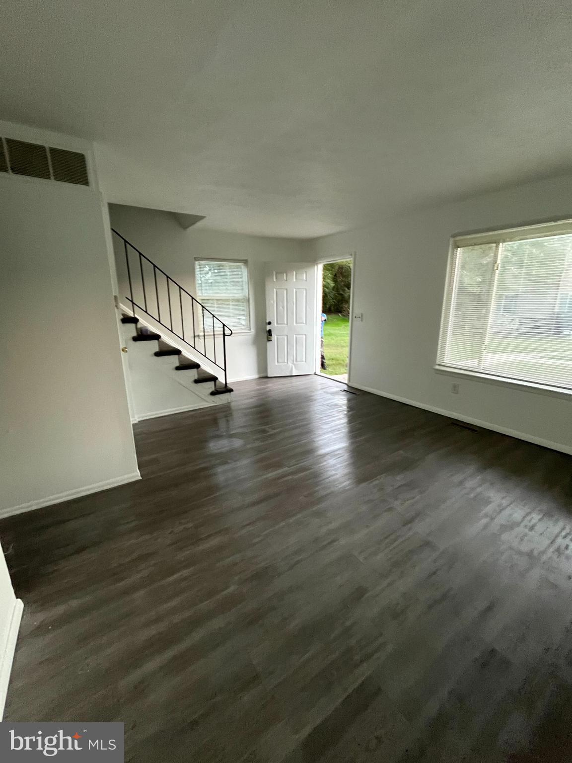 HARFORD SQUARE - Residential