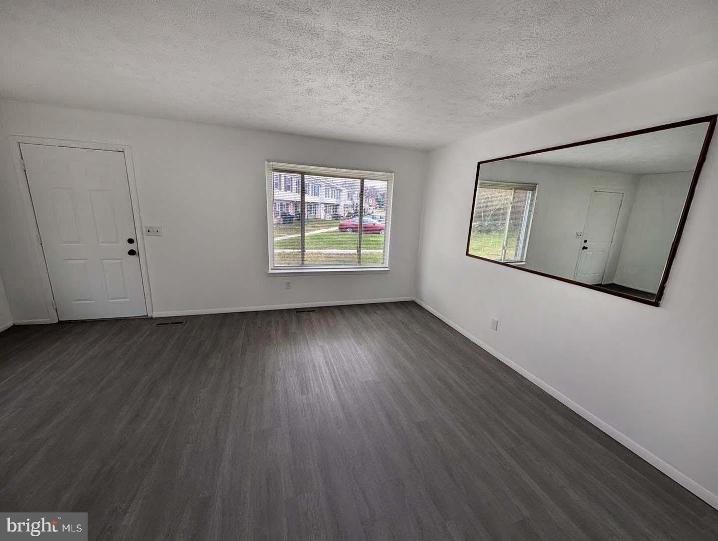 HARFORD SQUARE - Residential