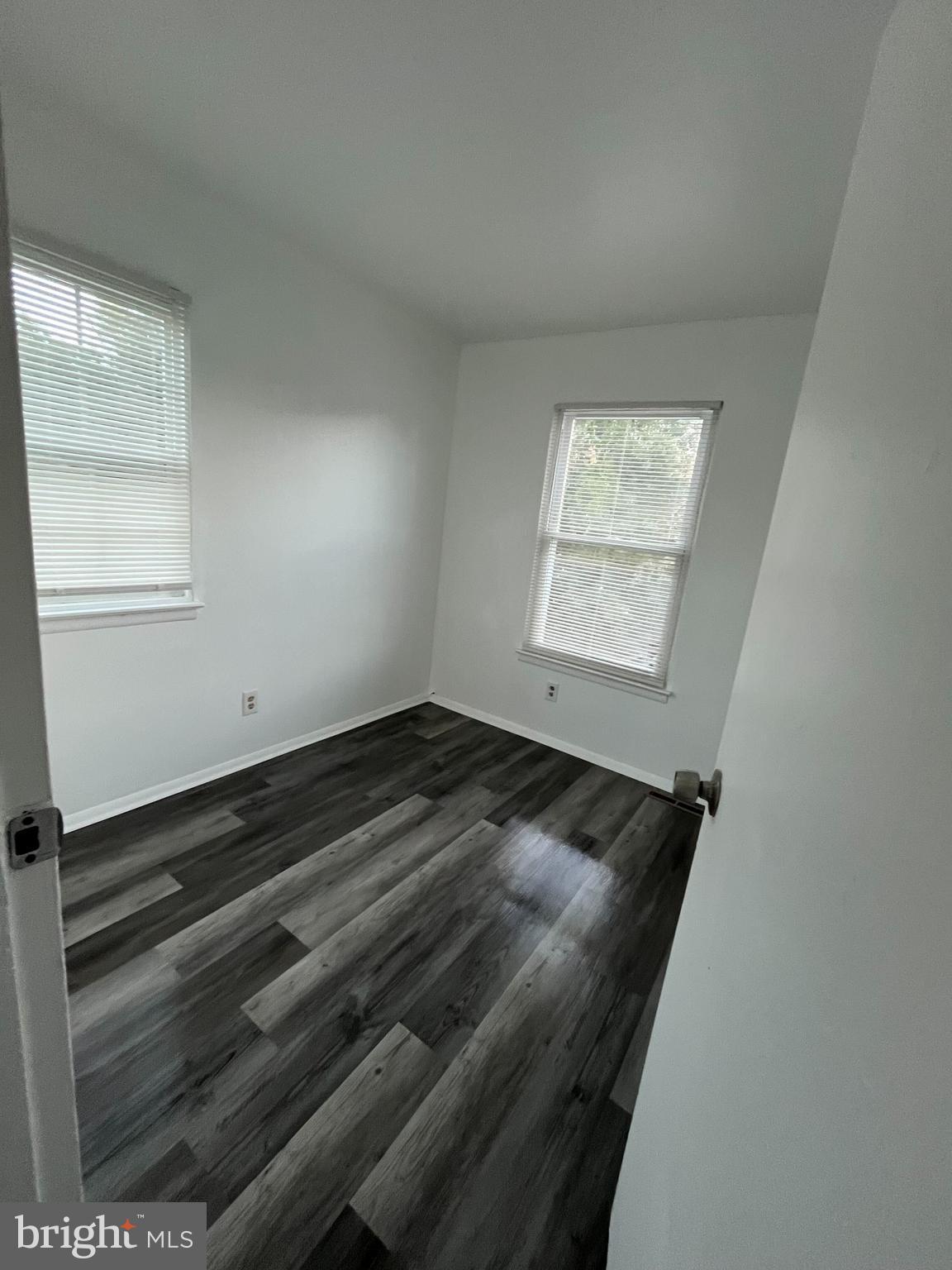 HARFORD SQUARE - Residential