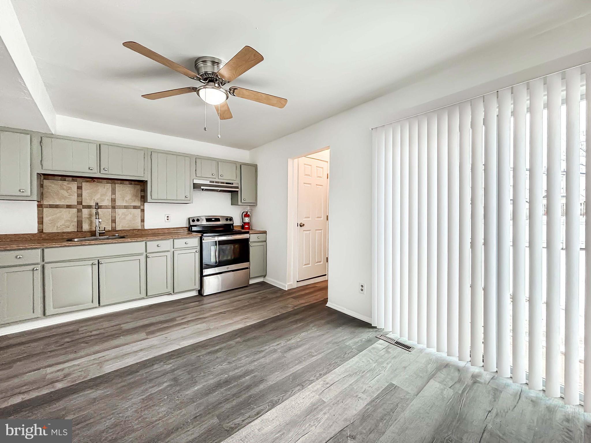 HARFORD SQUARE - Residential