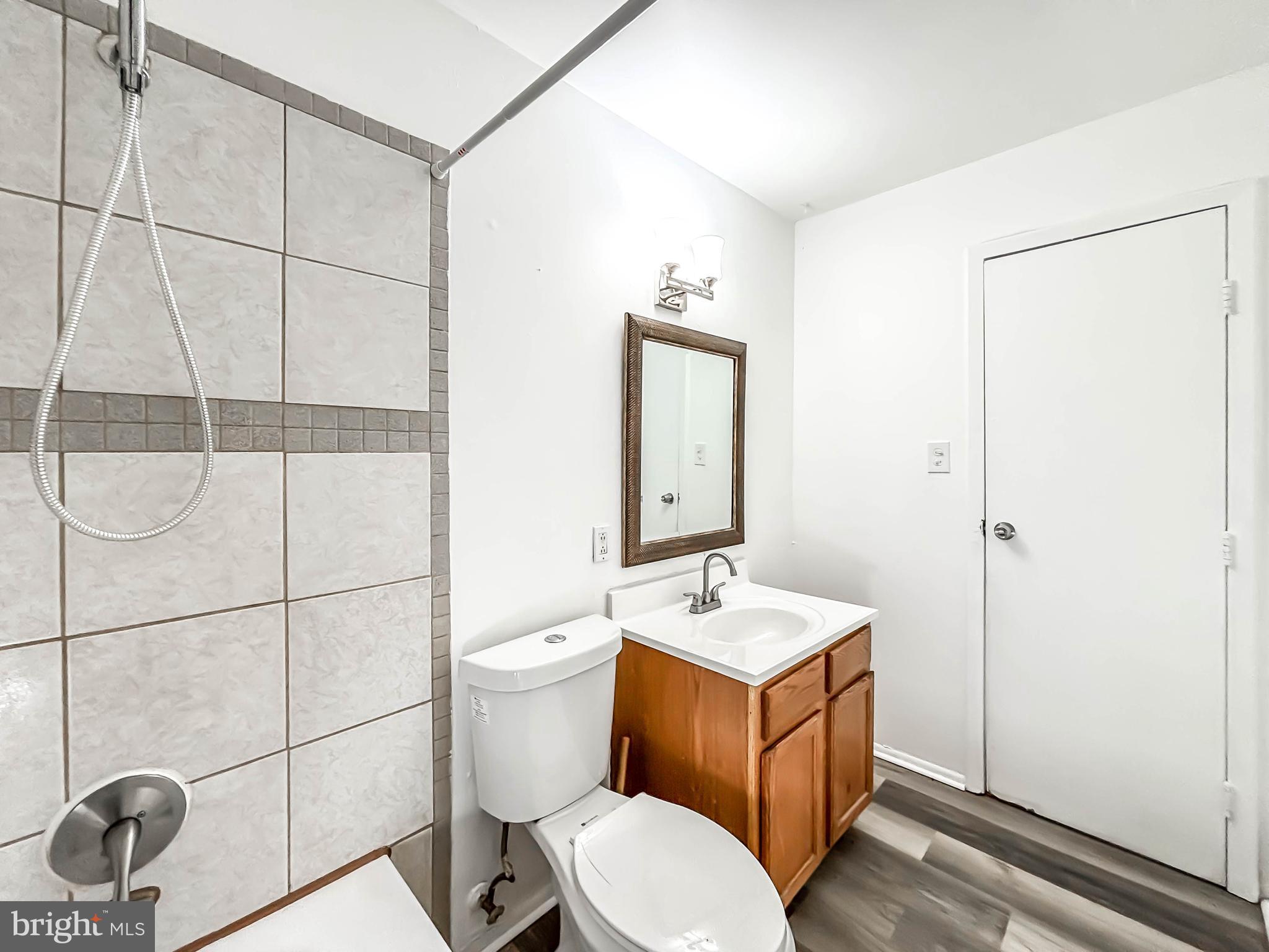 HARFORD SQUARE - Residential