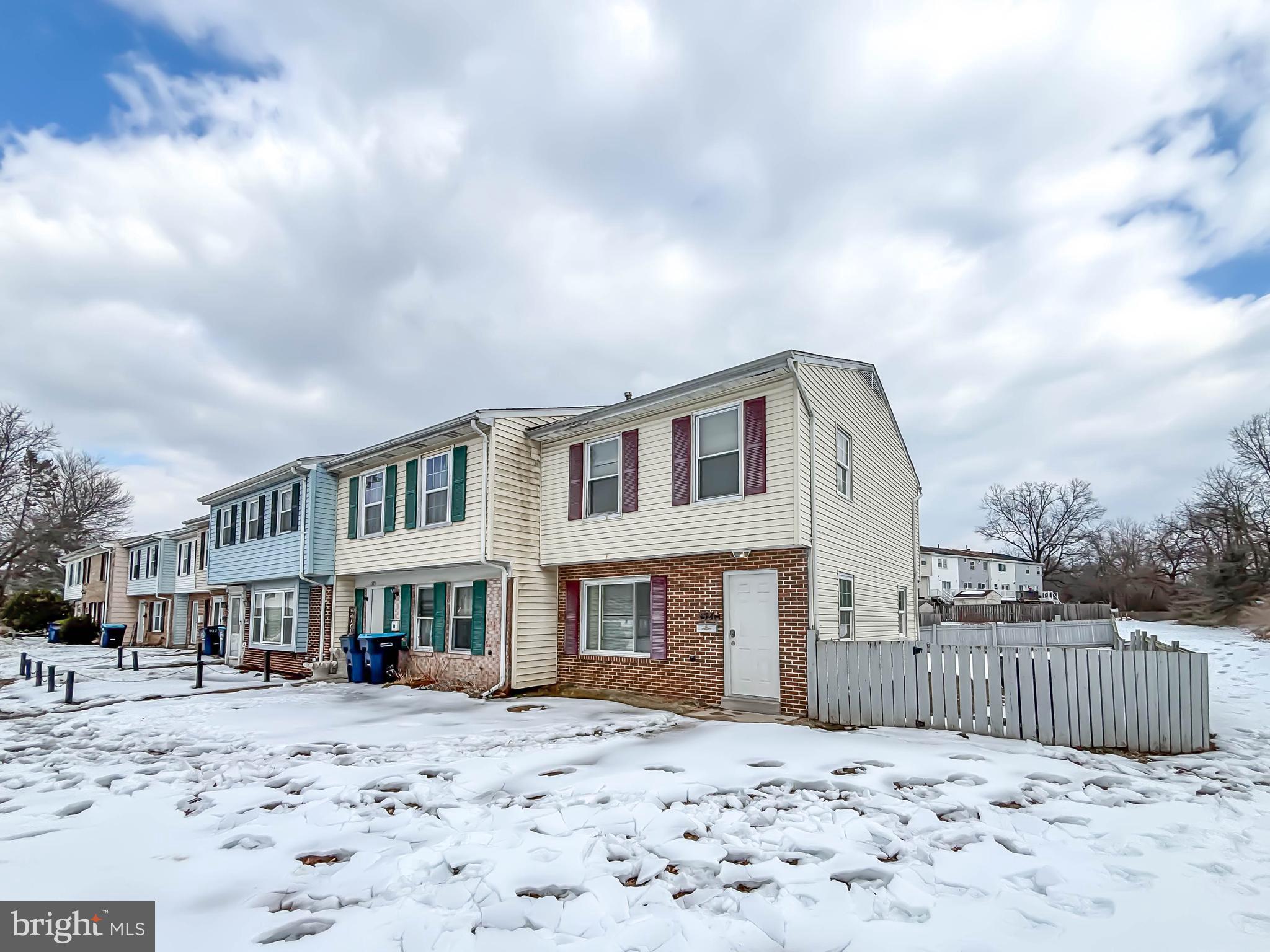 HARFORD SQUARE - Residential