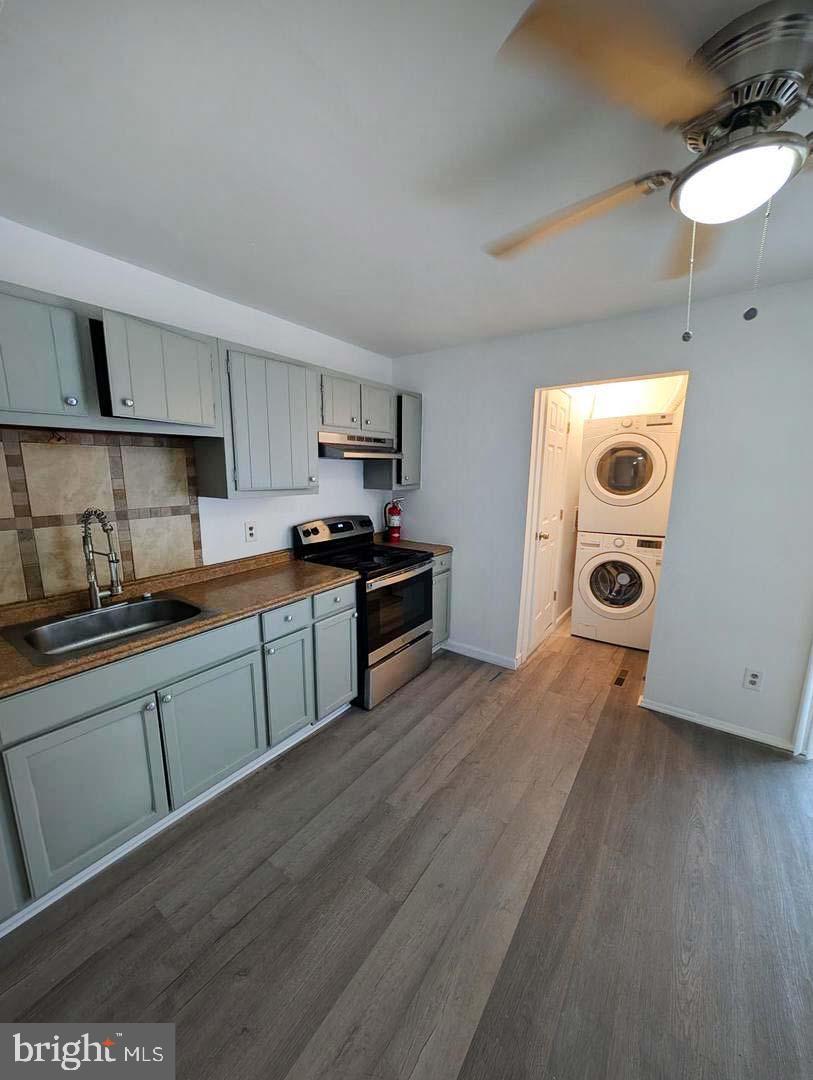 HARFORD SQUARE - Residential