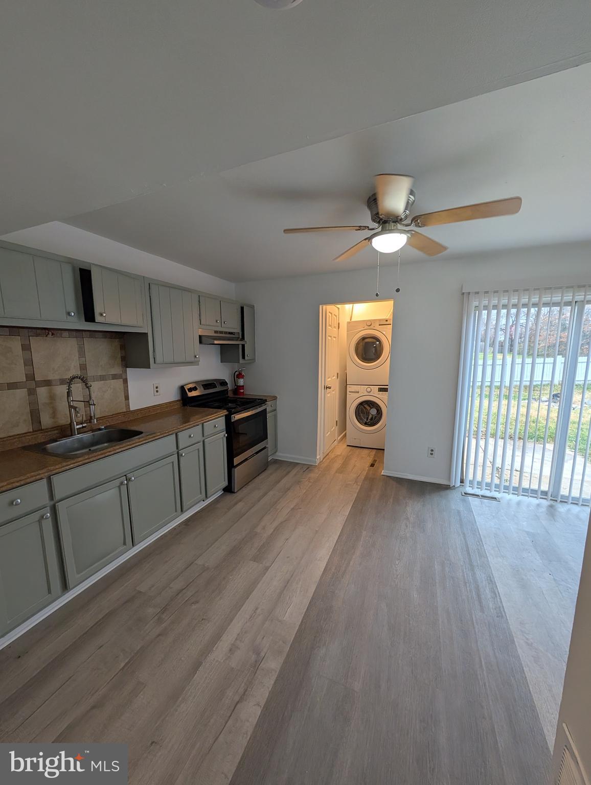 HARFORD SQUARE - Residential