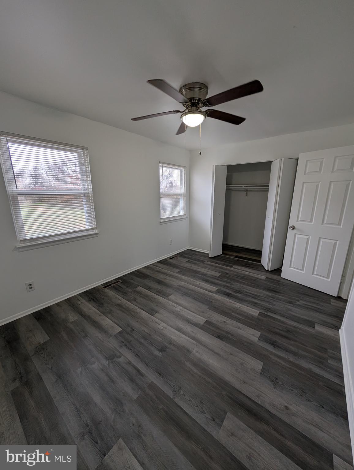 HARFORD SQUARE - Residential