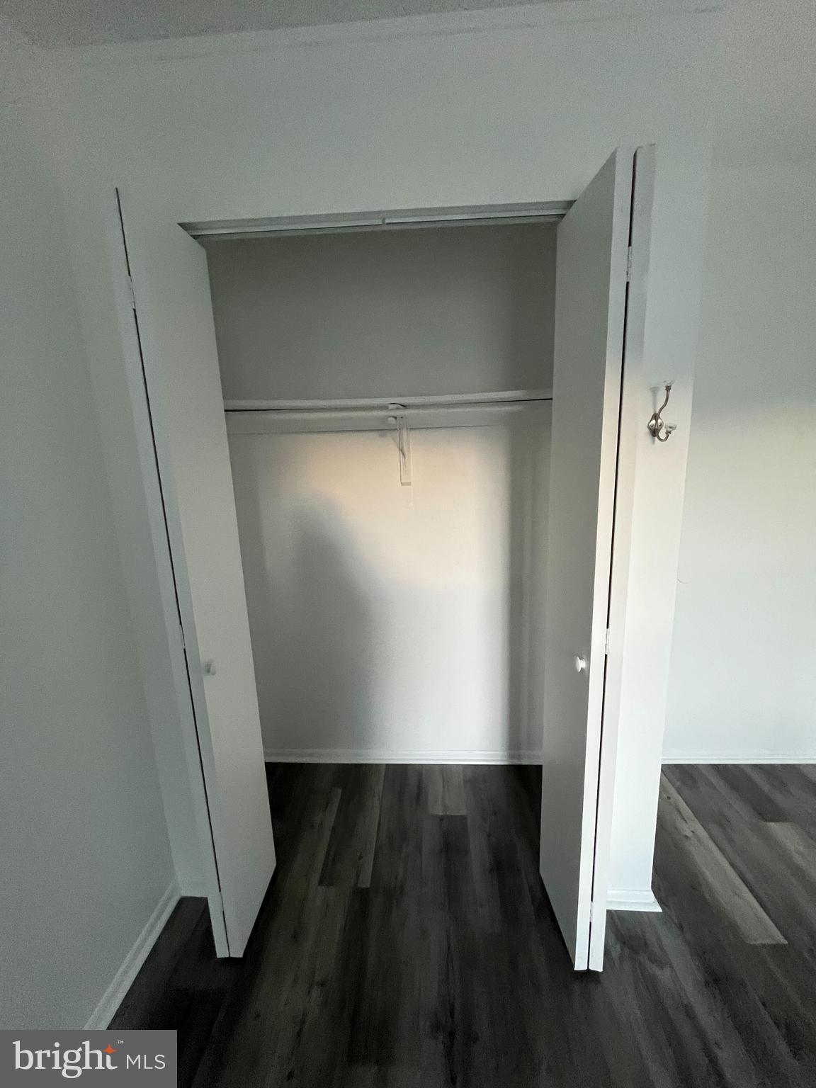 HARFORD SQUARE - Residential