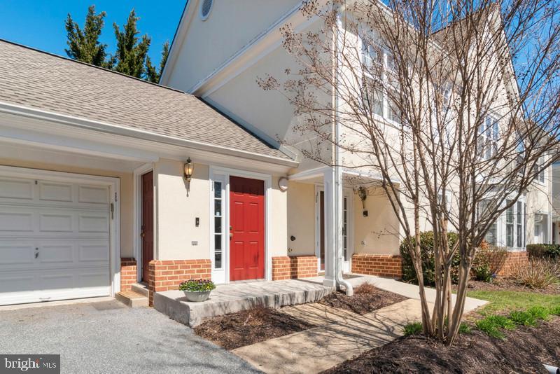 GREY ROCK FLATS - Residential