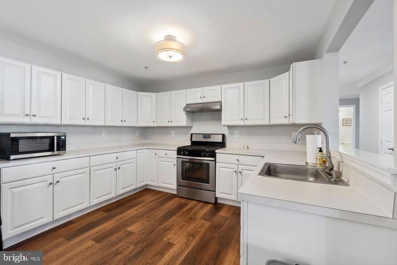 GREY ROCK FLATS - Residential