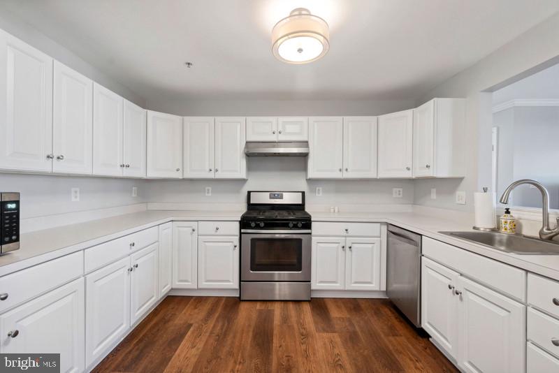 GREY ROCK FLATS - Residential