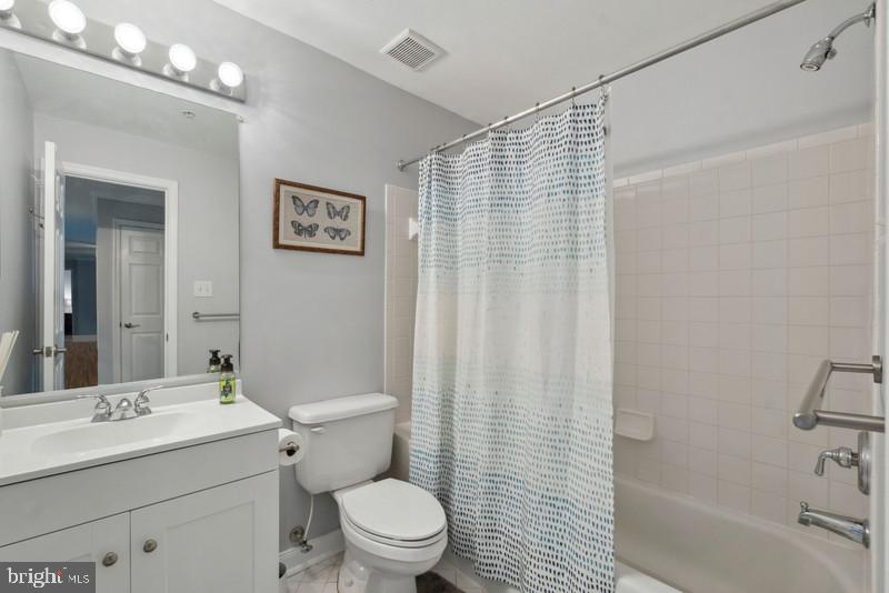 GREY ROCK FLATS - Residential