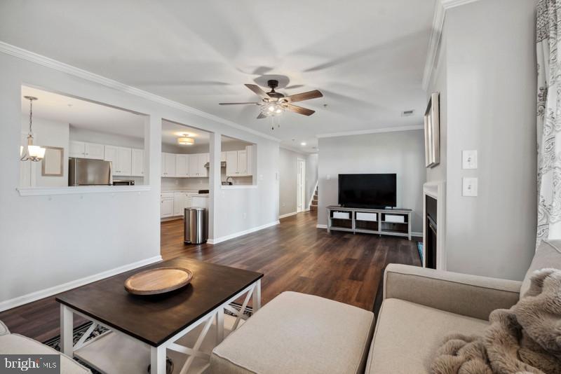 GREY ROCK FLATS - Residential