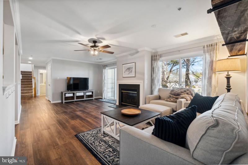 GREY ROCK FLATS - Residential