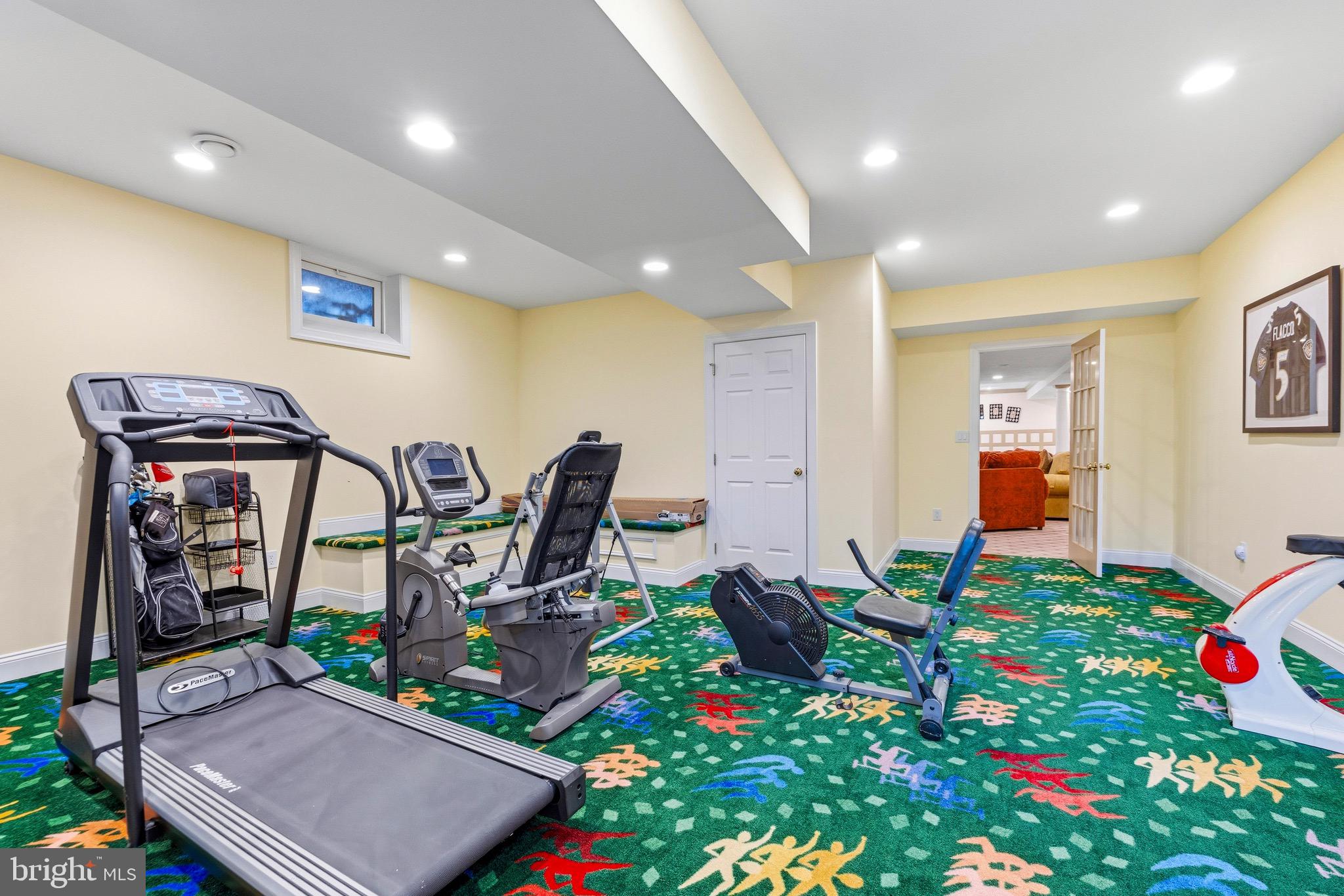 HUNT VALLEY ESTATES - Residential