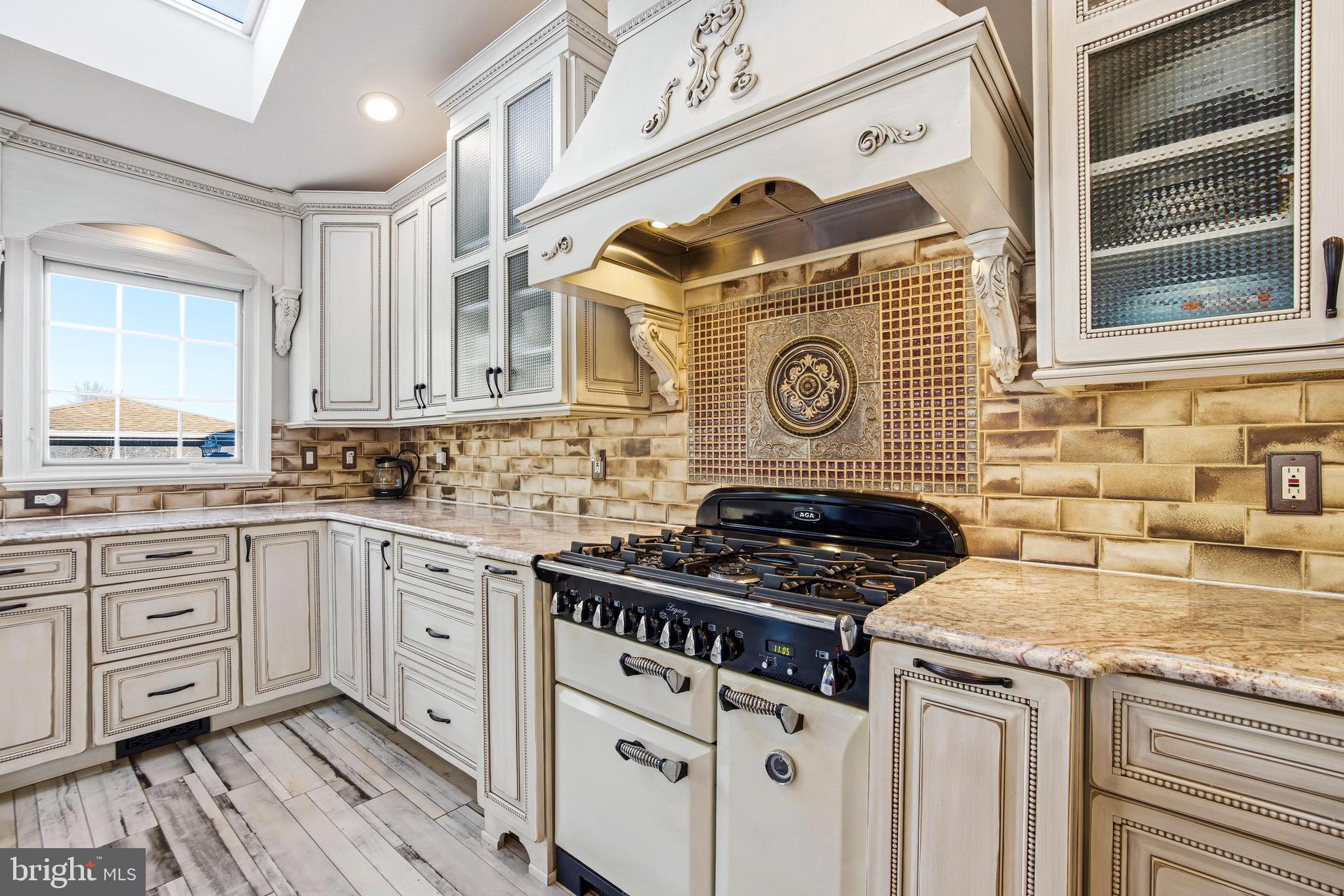 HUNT VALLEY ESTATES - Residential