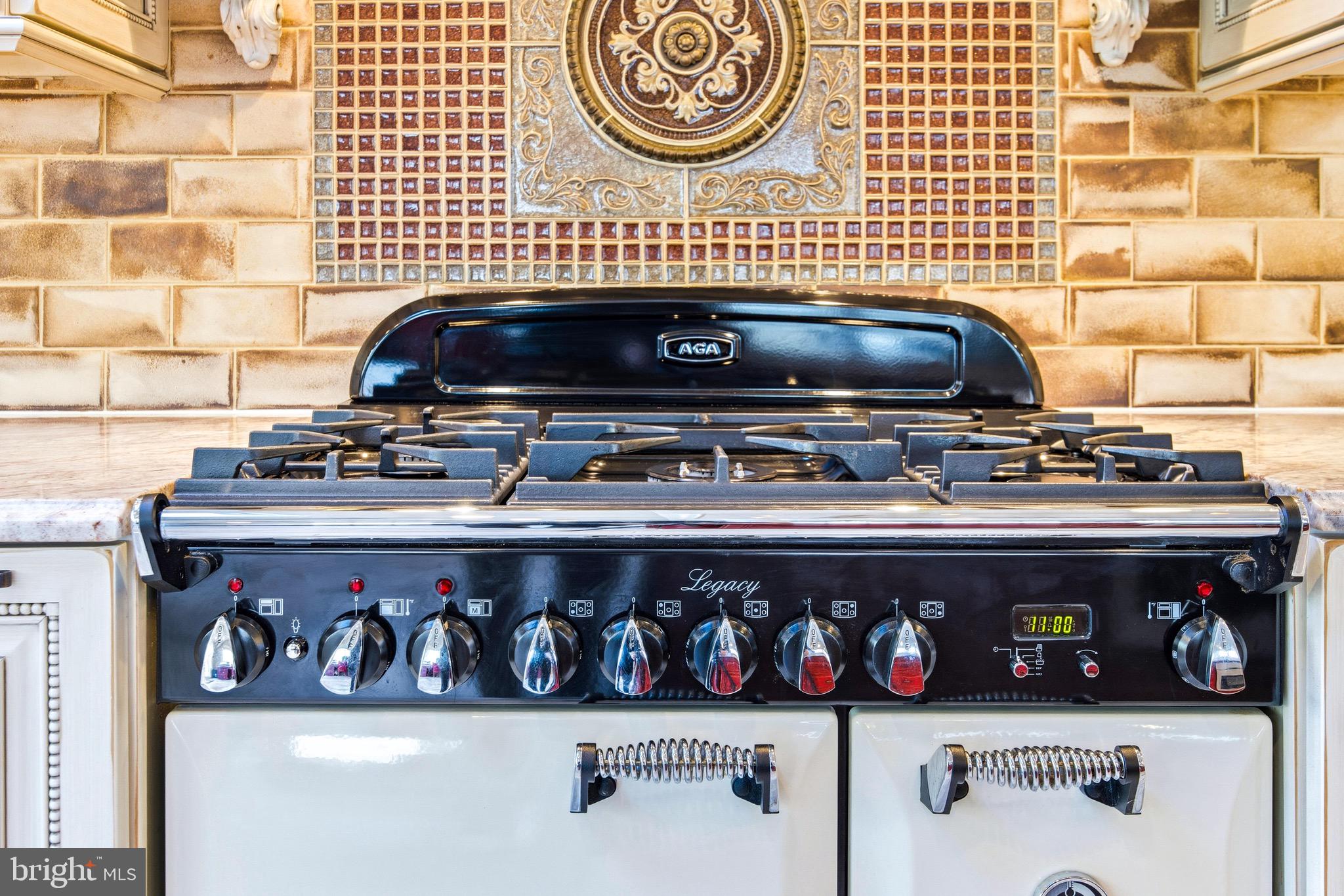 HUNT VALLEY ESTATES - Residential